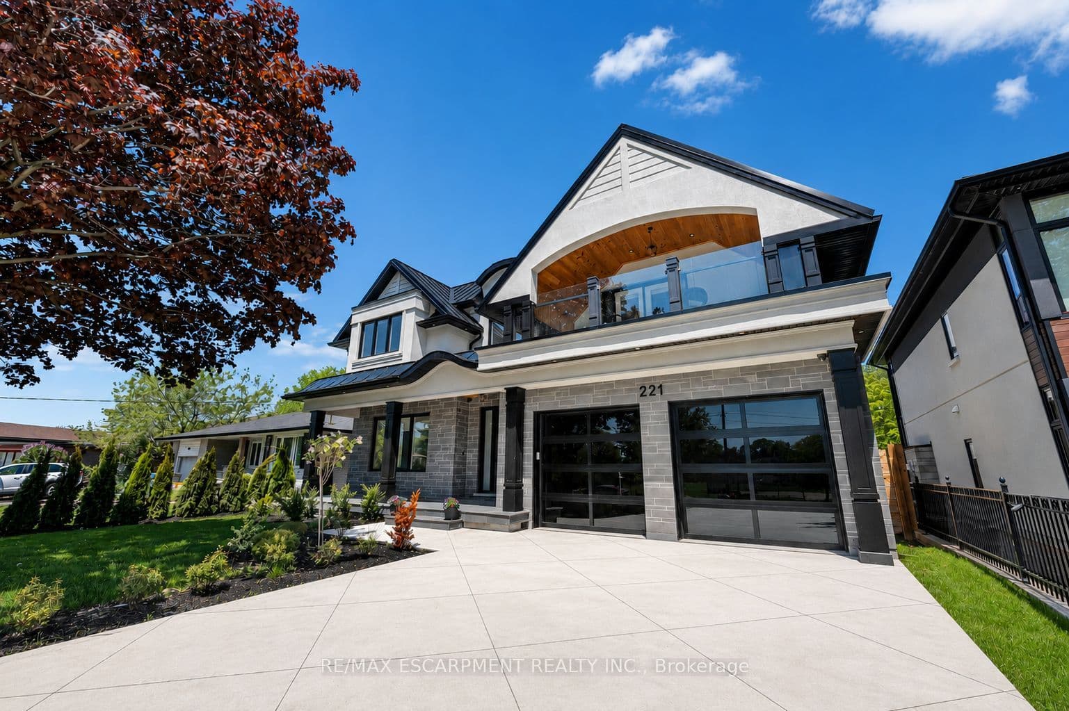 Morden Road E, Oakville, ON L6K 2S2