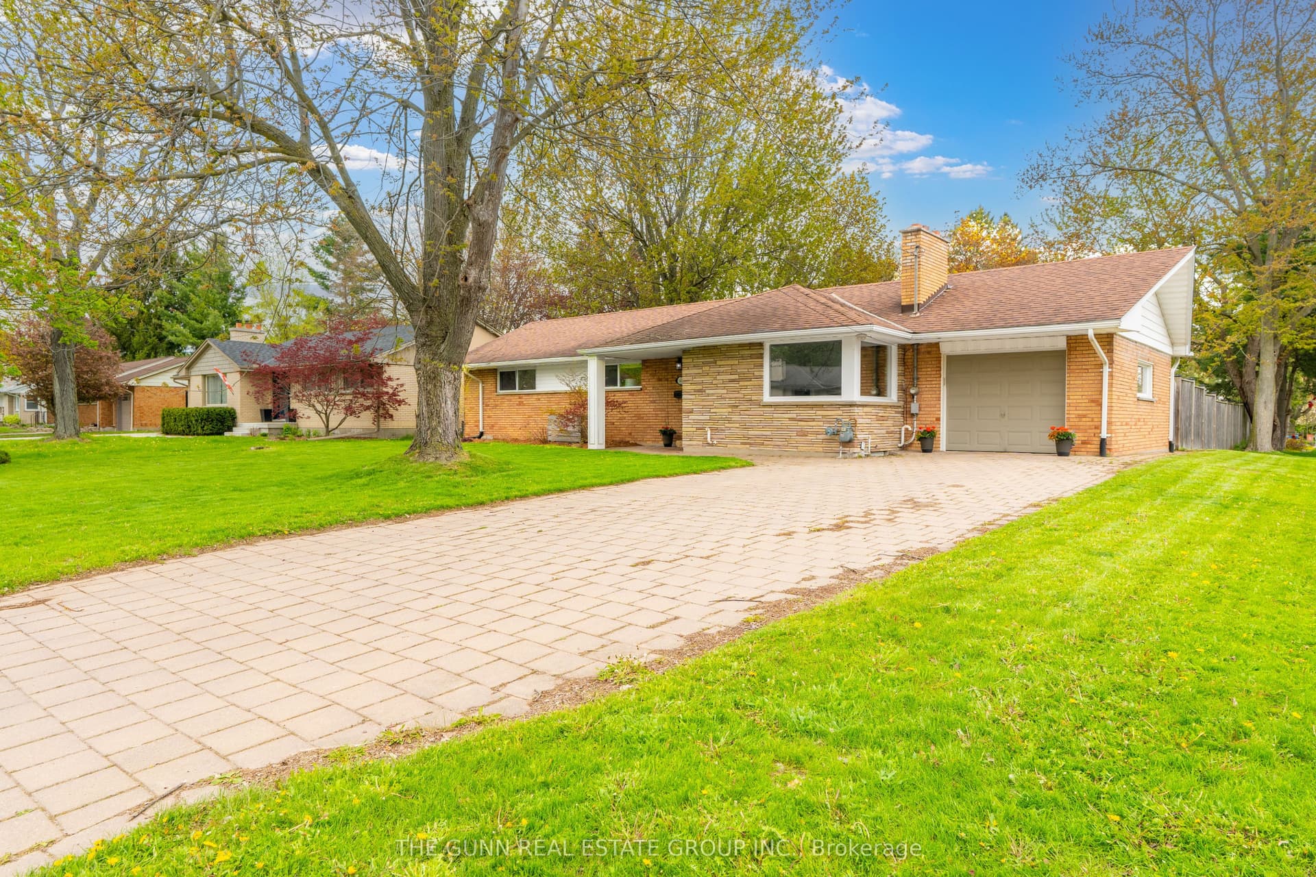 Oakridge Drive, London North, ON N6H 3G3