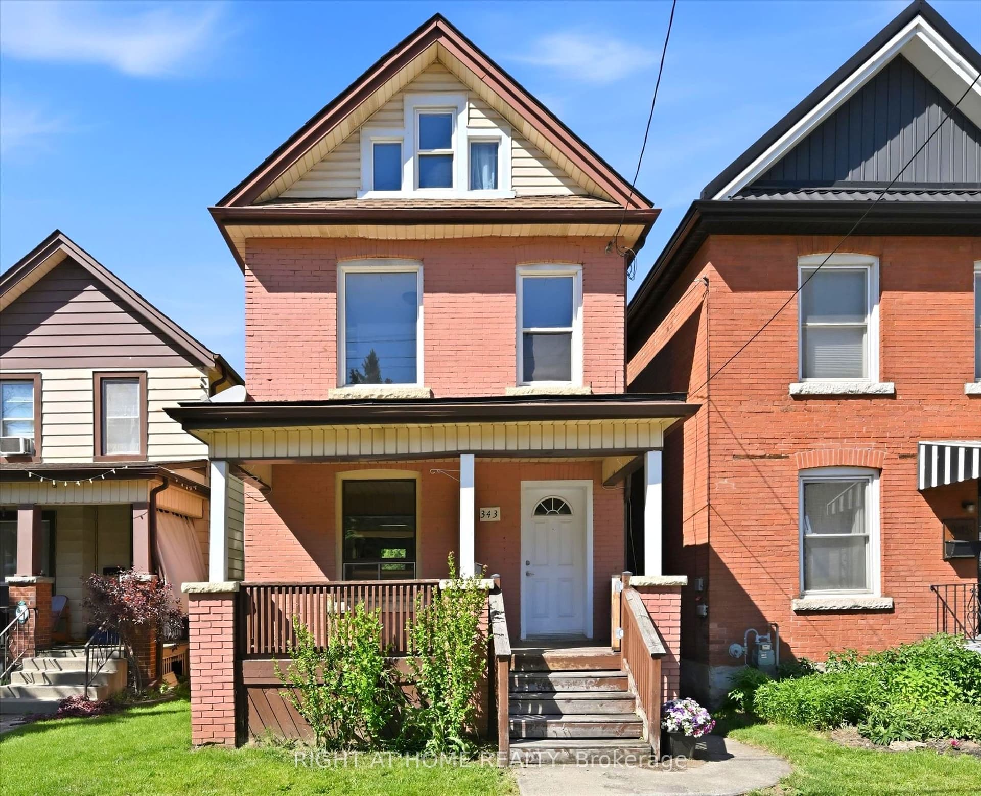 Cumberland Avenue, Hamilton, ON L8M 2A4