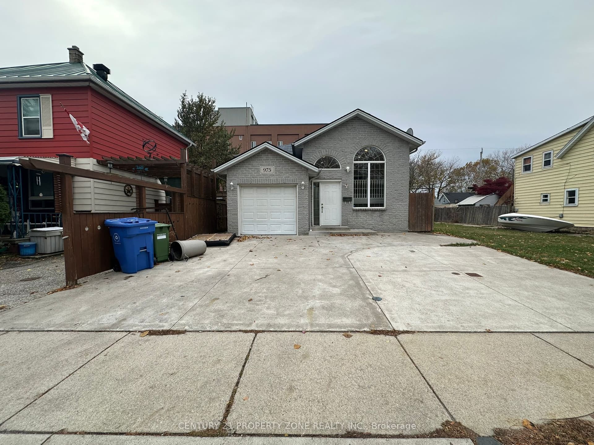 Albert Road, Windsor, ON N8Y 3P1