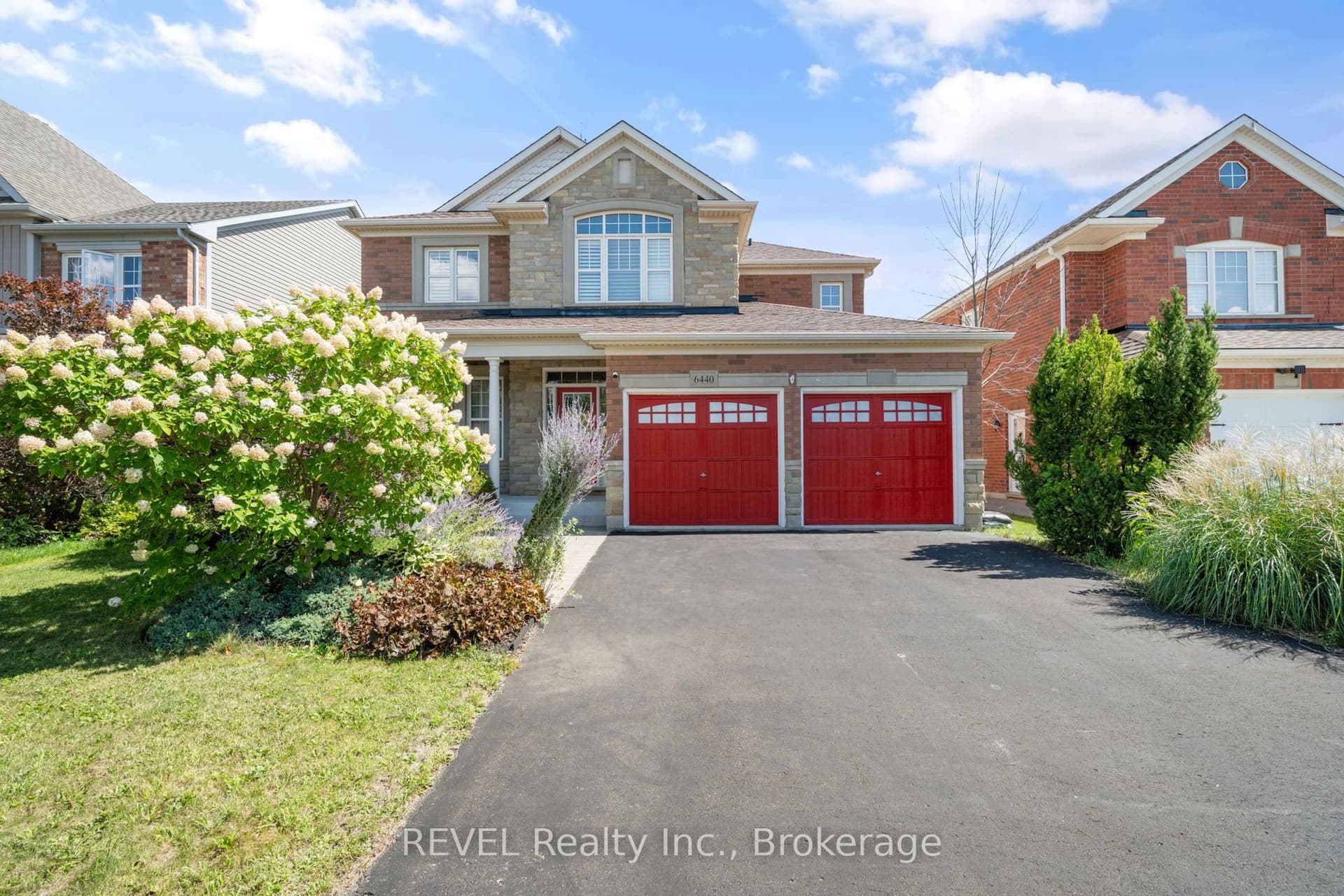 ST. MICHAEL Avenue, Niagara Falls, ON L2H 0C5