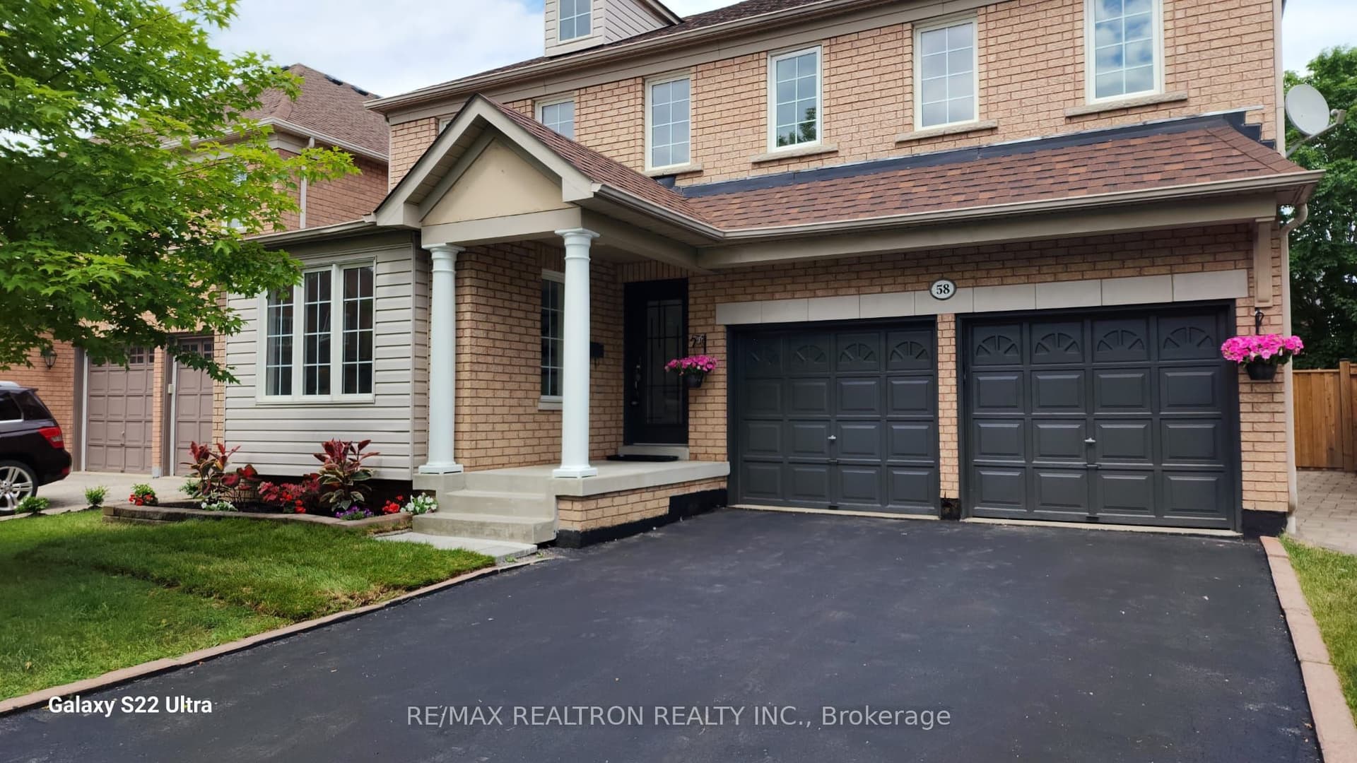 Bradbury Crescent, Ajax, ON L1T 4G5