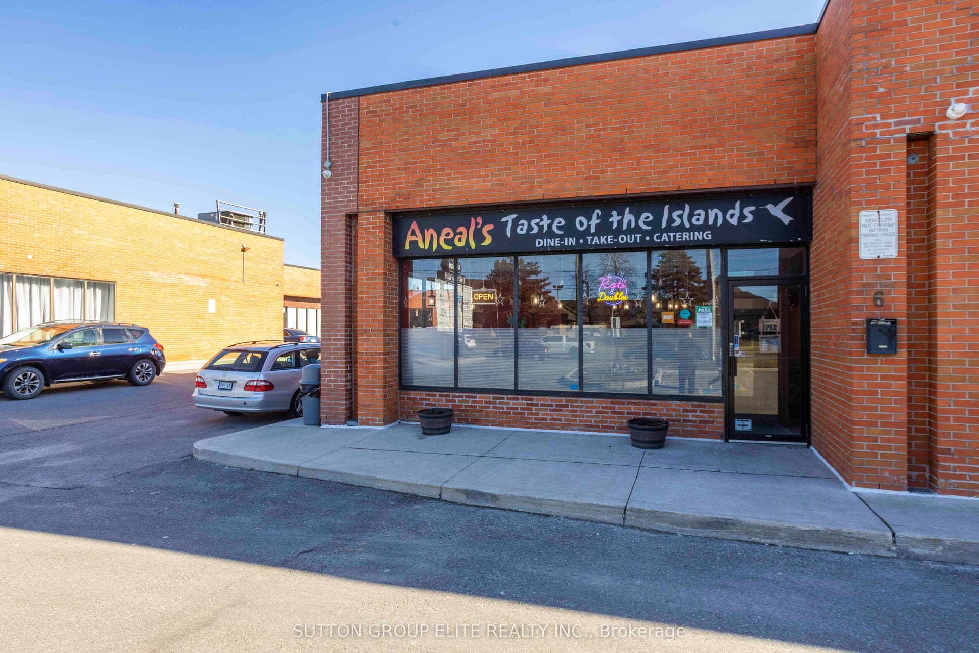 Steeles Avenue W 6, Toronto, ON M9L 2W1