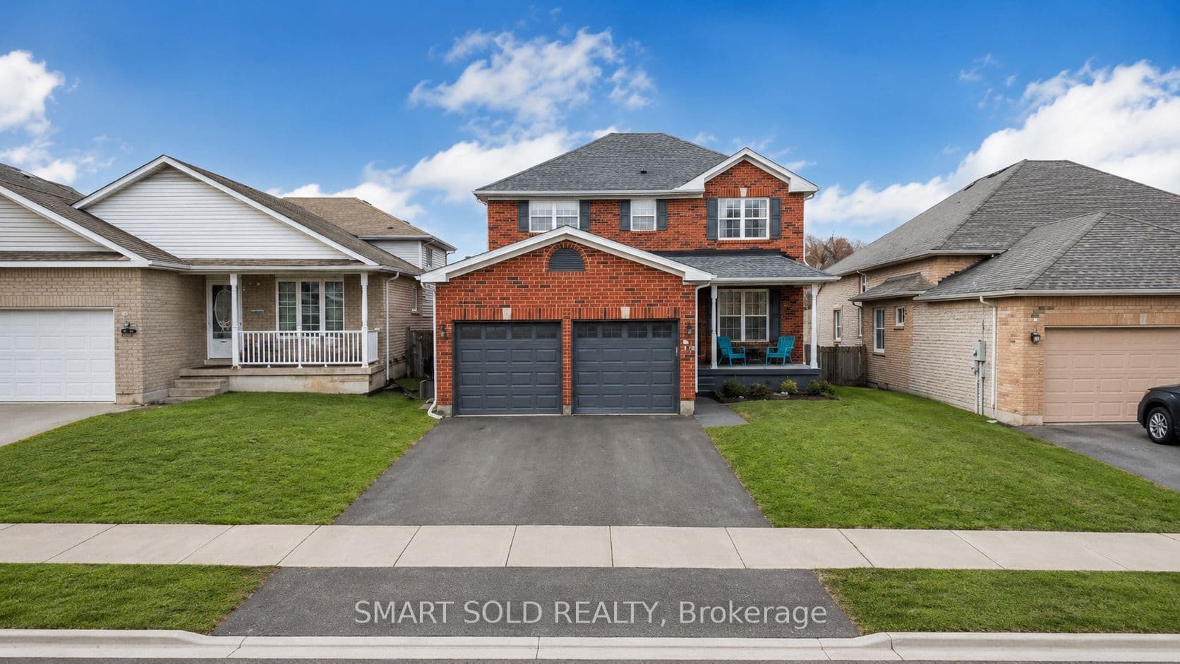 Leggott Avenue Lower, Barrie, ON L4N 8A9