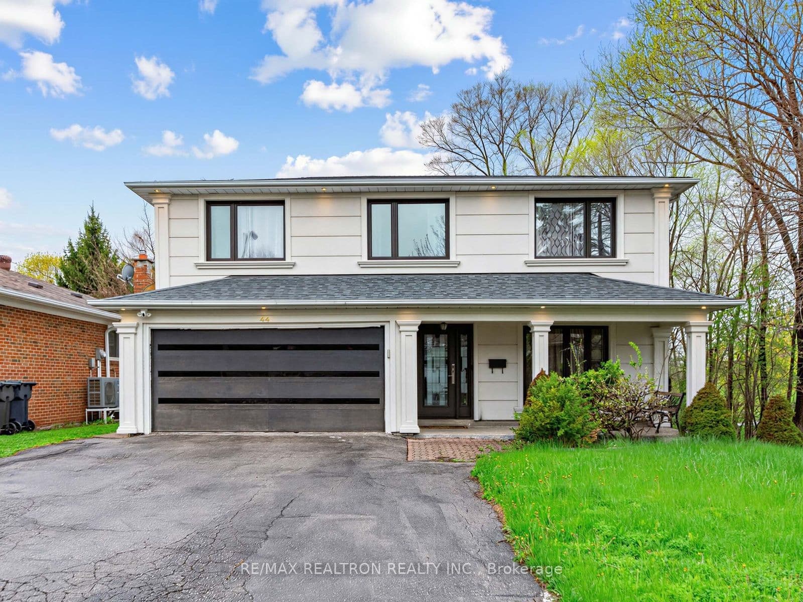 Pineway Boulevard, Toronto, ON M2H 1A1