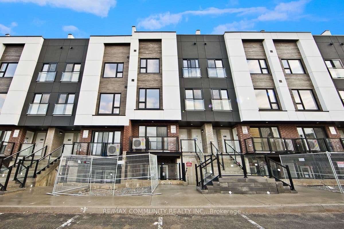 Melbourne Avenue 105B, St. Catharines, ON L2P 3J8