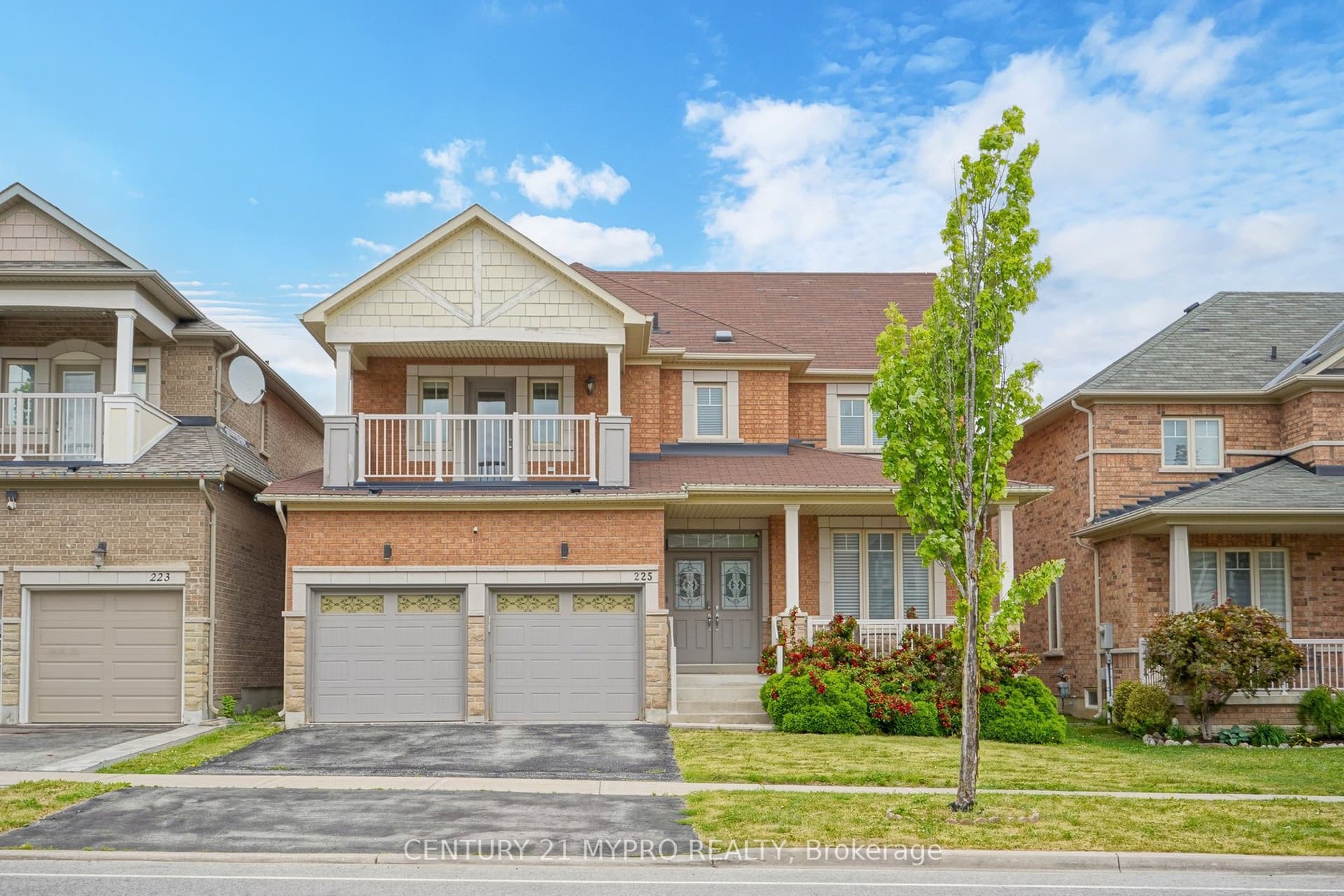 Silver Maple Road, Richmond Hill, ON L4E 4Z3