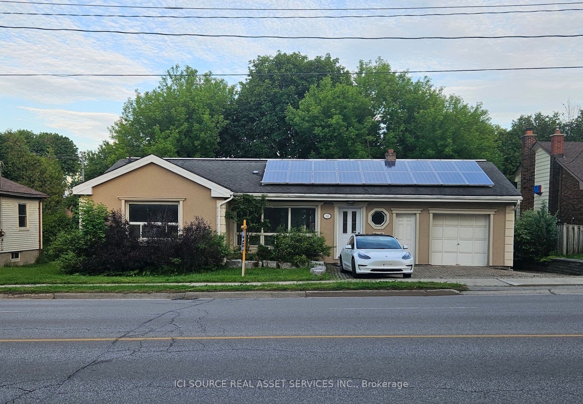 Speedvale Avenue W, Guelph, ON N1H 1J9