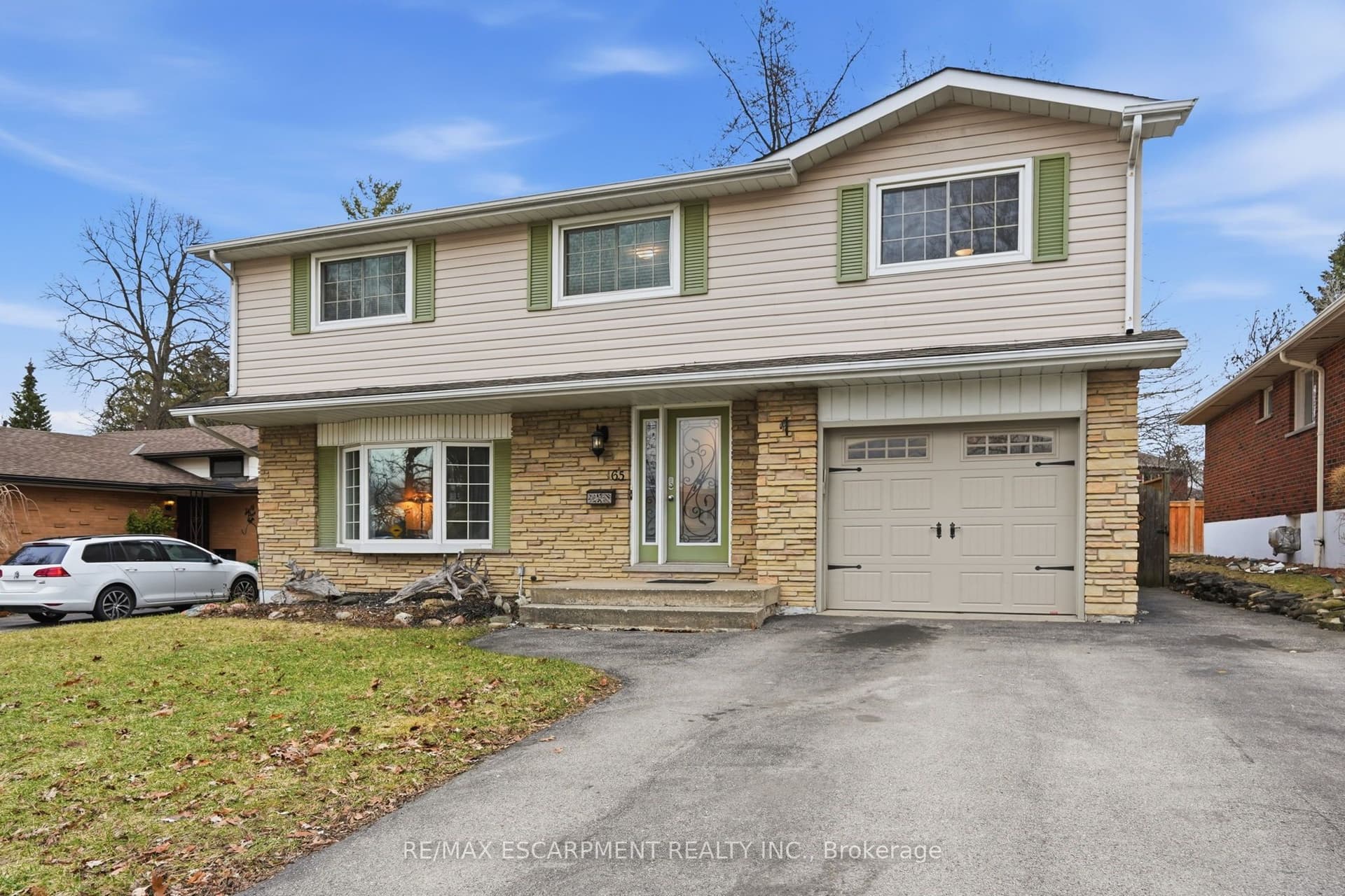 Rolston Drive, Hamilton, ON L9C 3X6