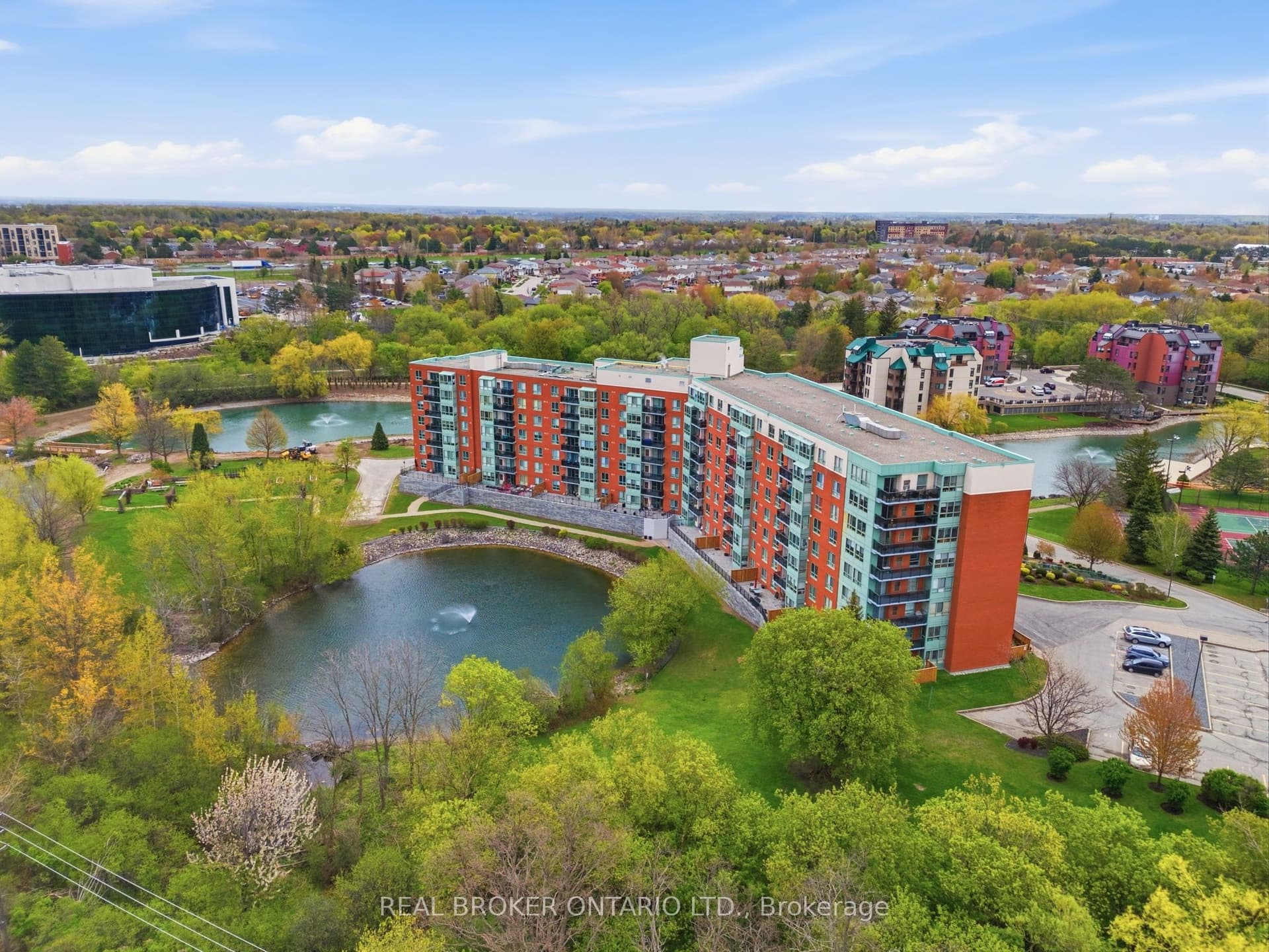 Blue Springs Drive 215, Waterloo, ON N2J 4T2