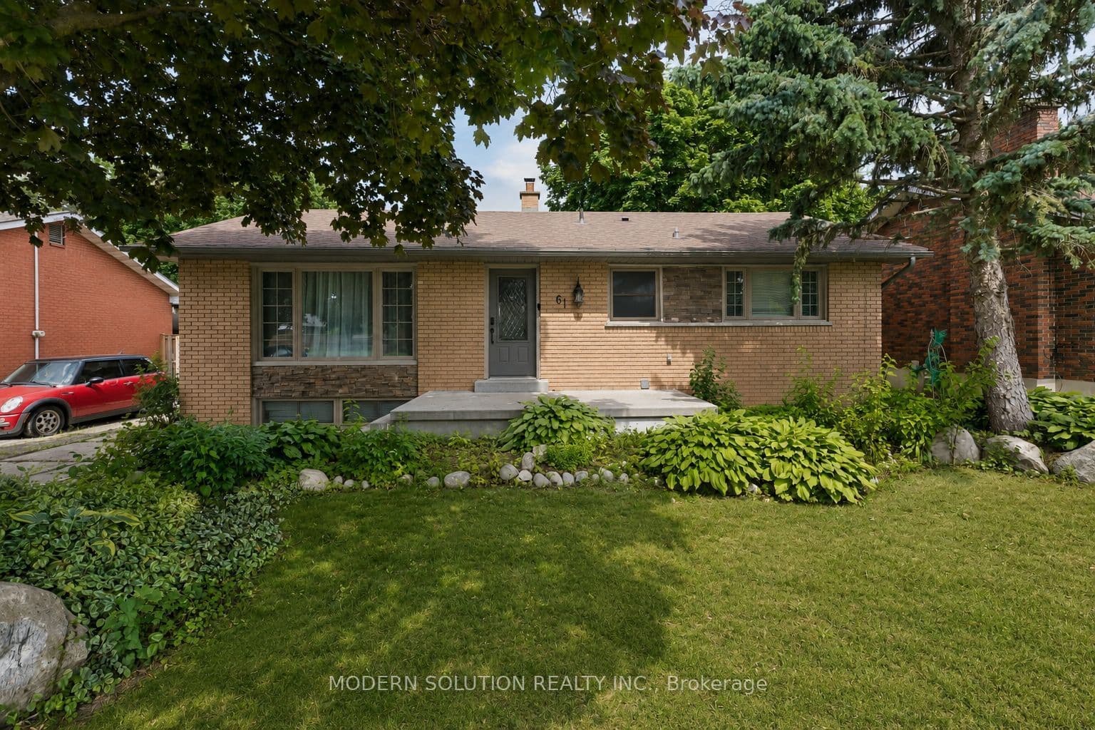 Godfrey Drive, London East, ON N5V 2E8