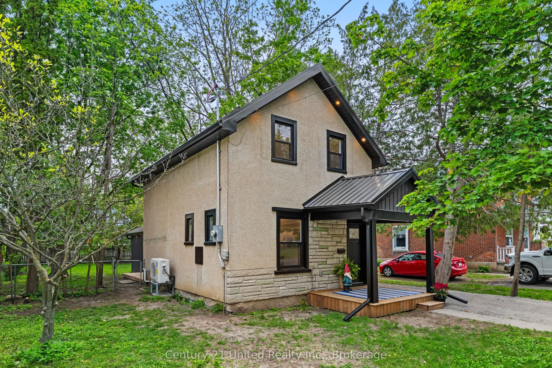 Rogers Street, Peterborough, ON K9H 1X9
