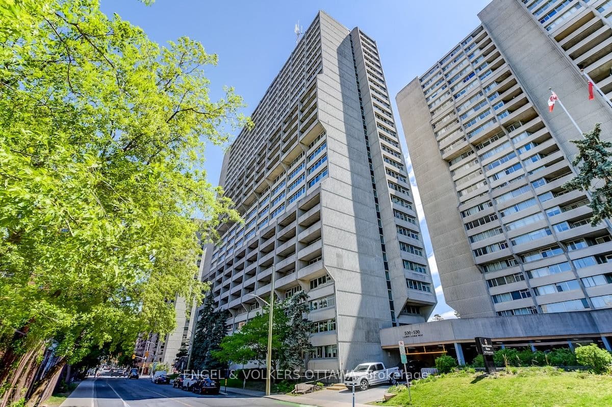 Laurier Avenue W 2504, Ottawa Centre, ON K1R 5E1
