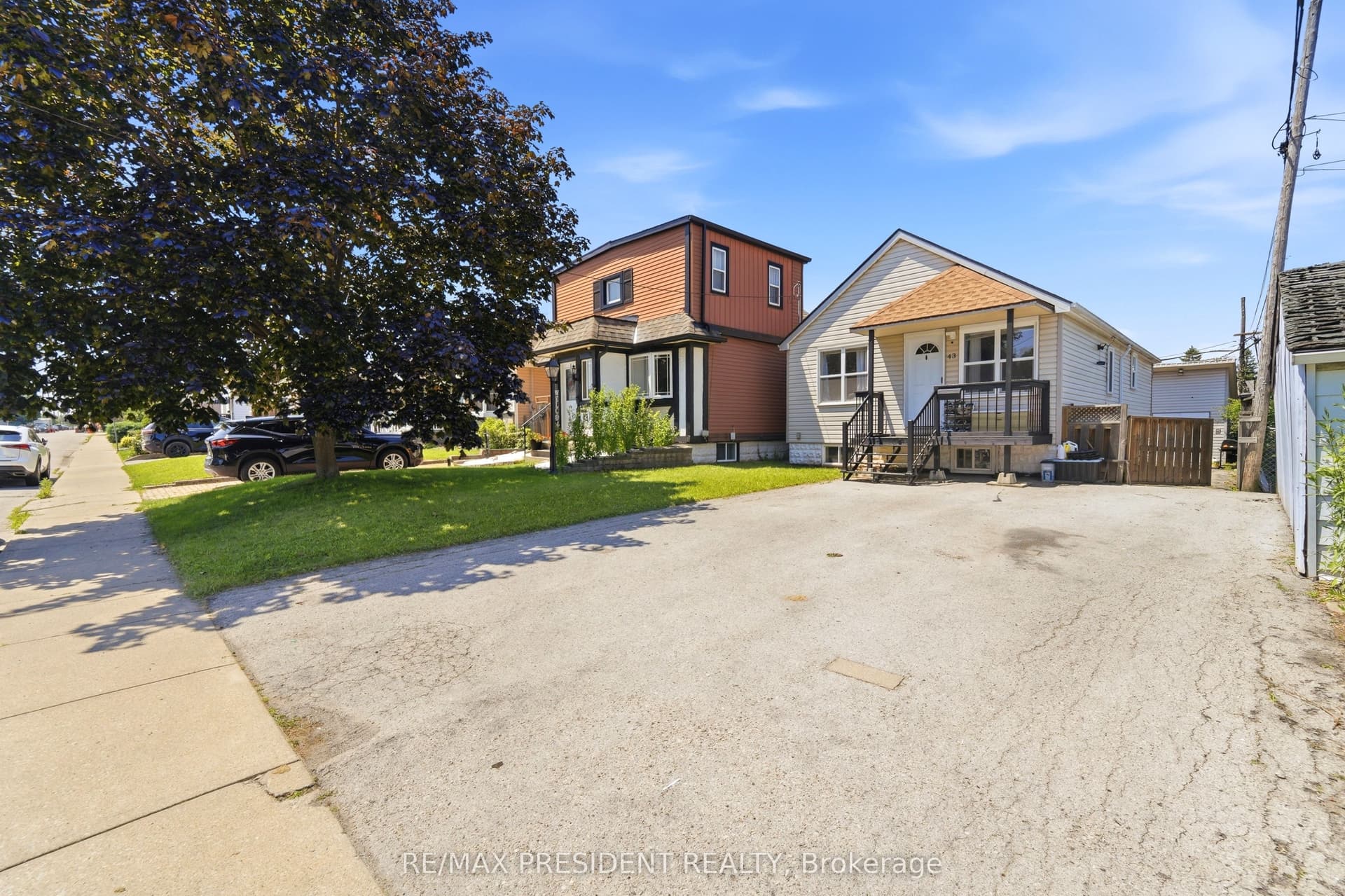 Adair Avenue N, Hamilton, ON L8H 6A5