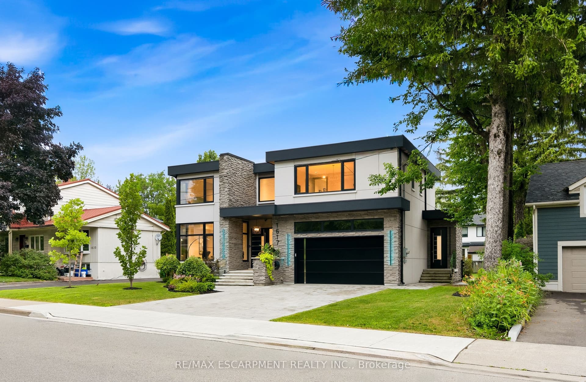 Trotwood Avenue, Mississauga, ON L5G 3Z8