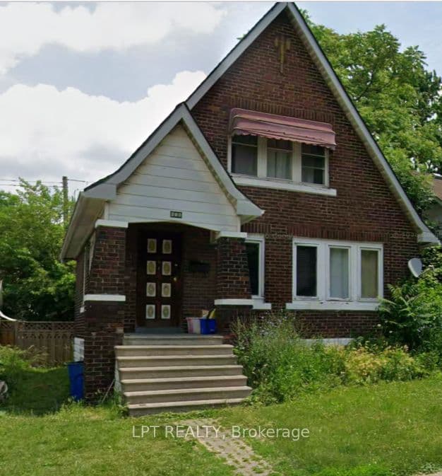 Felix Avenue, Windsor, ON N9C 3L3