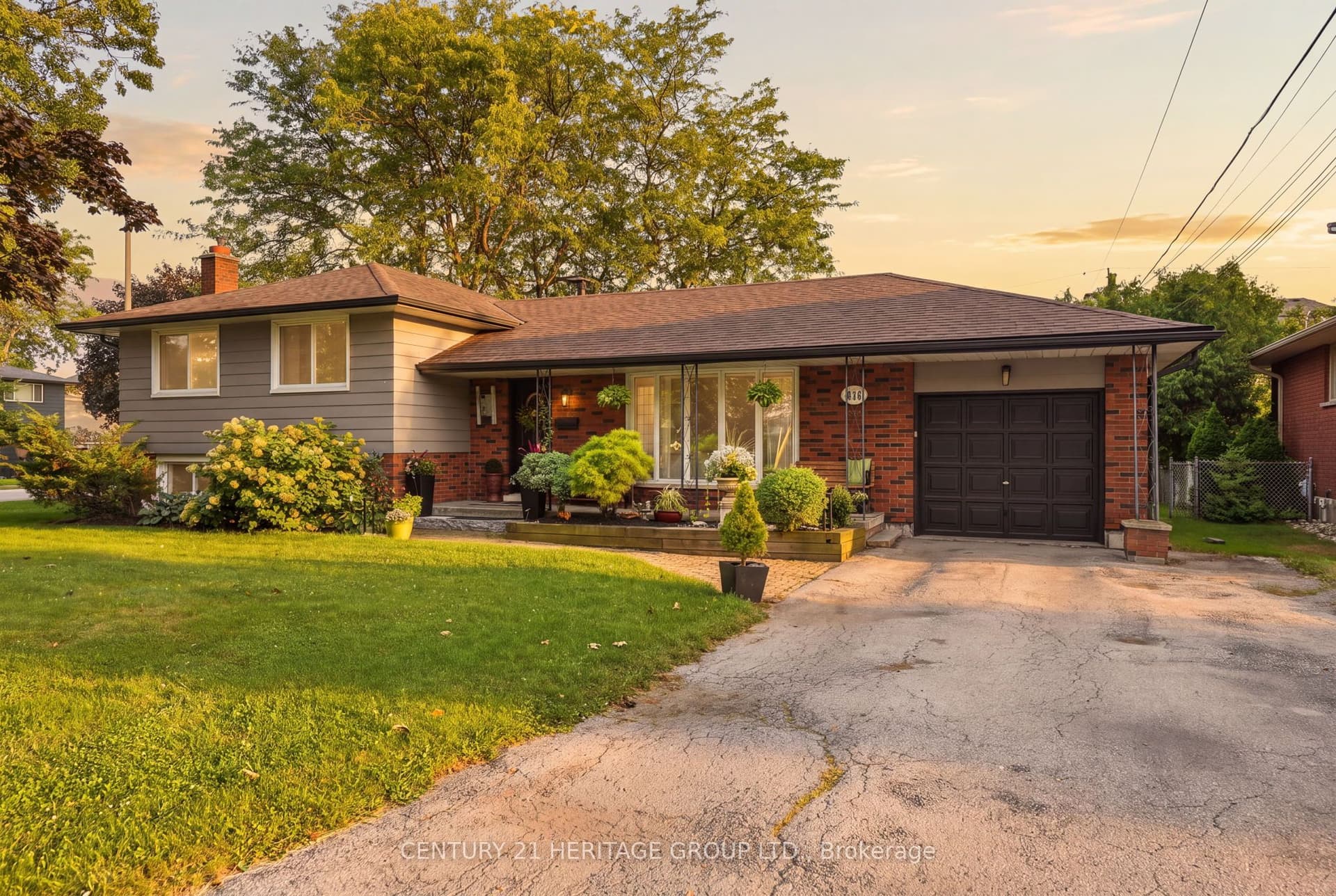 Harmony Road, Hamilton, ON L8G 2T2