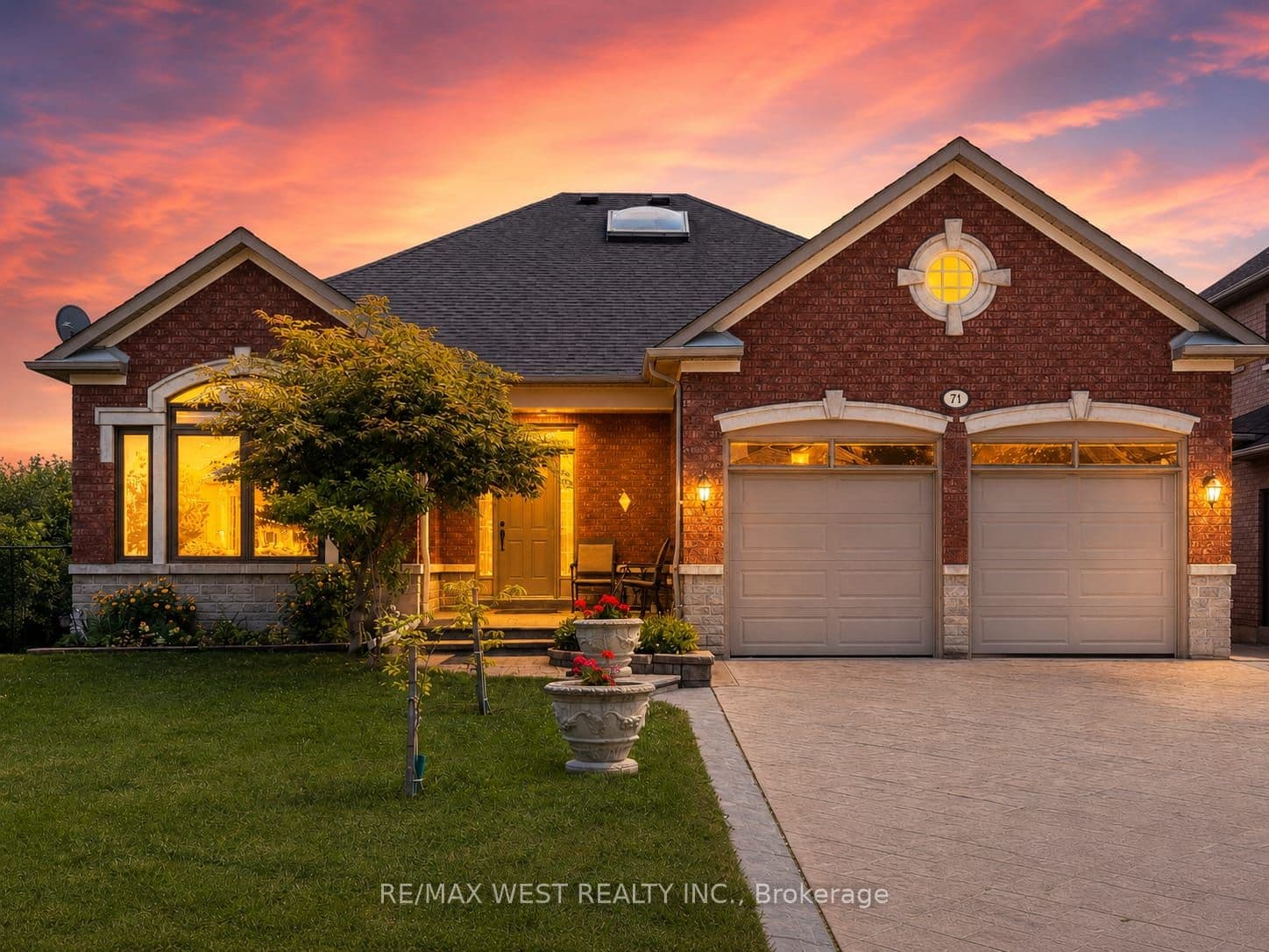 Gidleigh Park Crescent, Vaughan, ON L4H 1J3