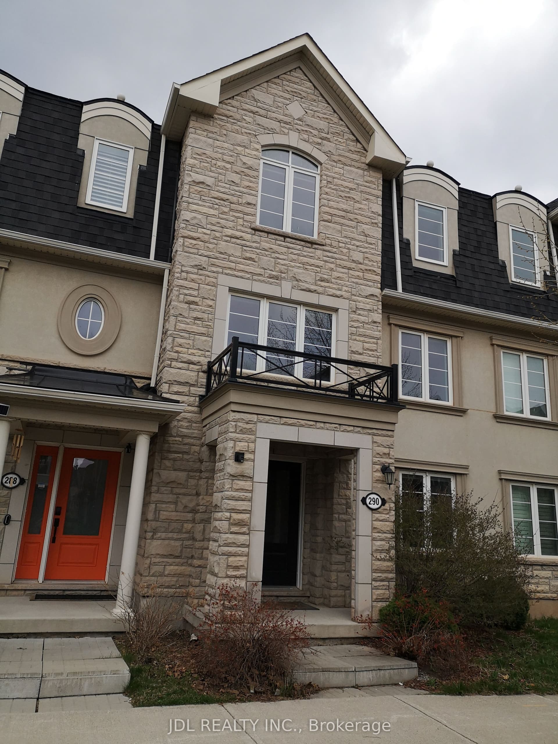Ellen Davidson Drive, Oakville, ON L6M 0V5