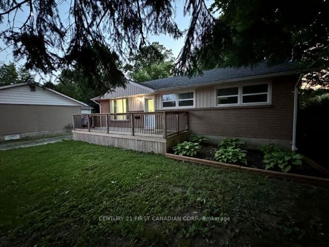 Thorncrest Crescent Upper Level, London South, ON N6J 1K4