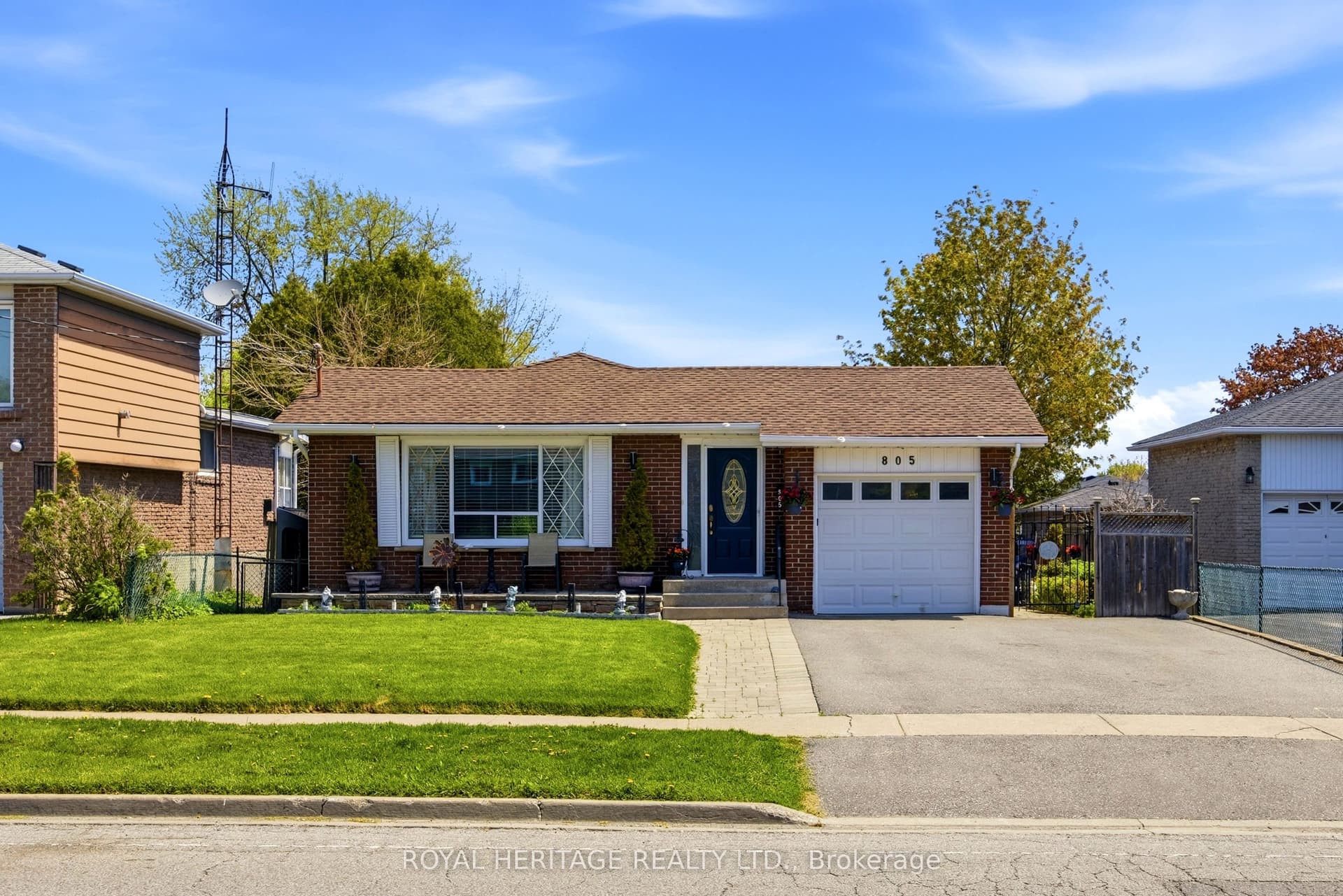 West Shore Boulevard, Pickering, ON L1W 2V5