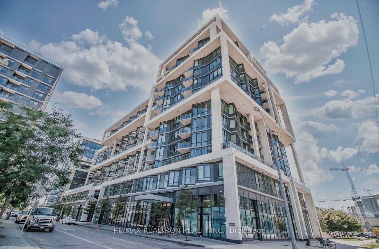 Merchant's Wharf 244, Toronto, ON M5A 0N8