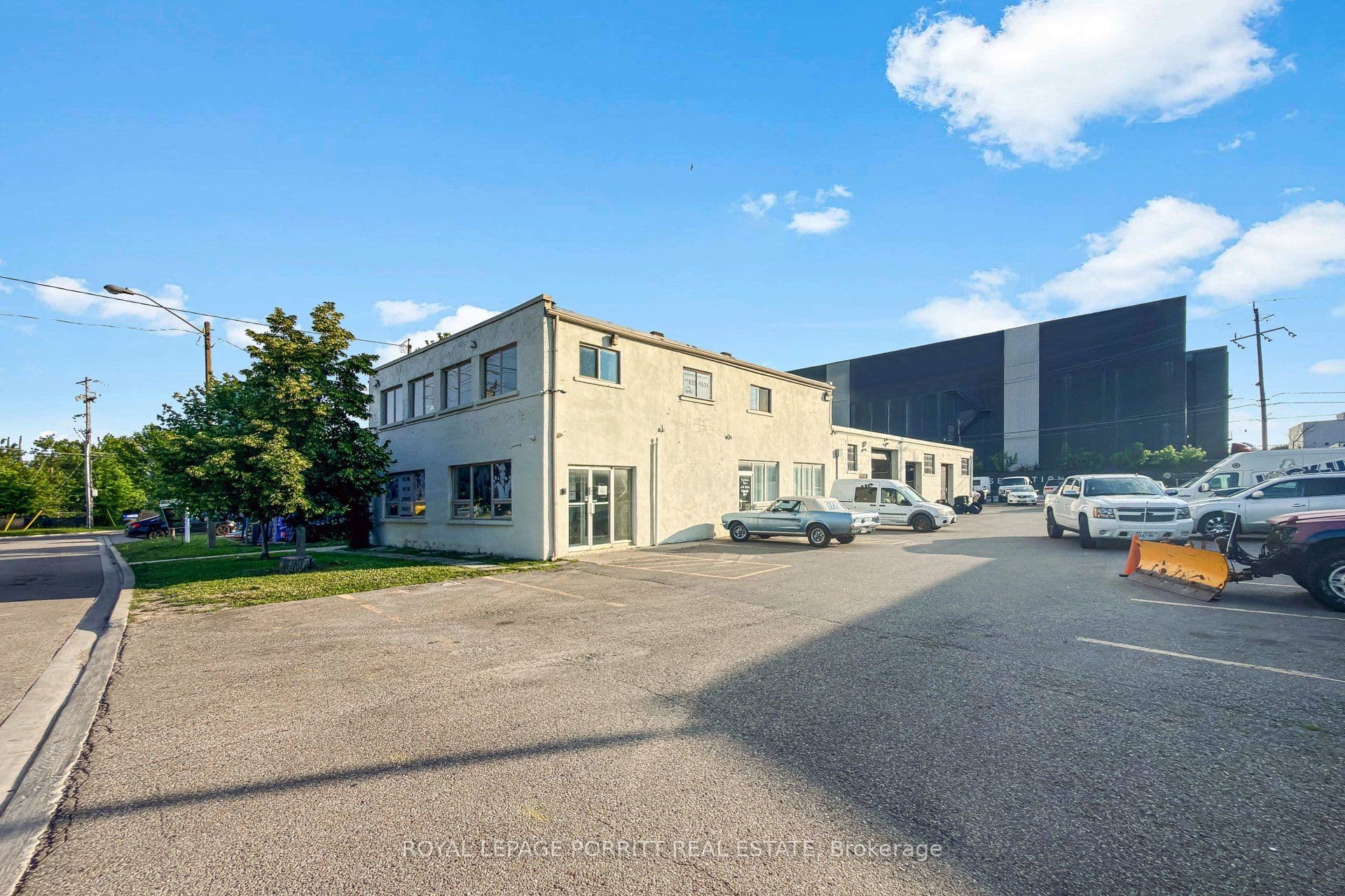 Towns Road N, Toronto, ON M8Z 1A1