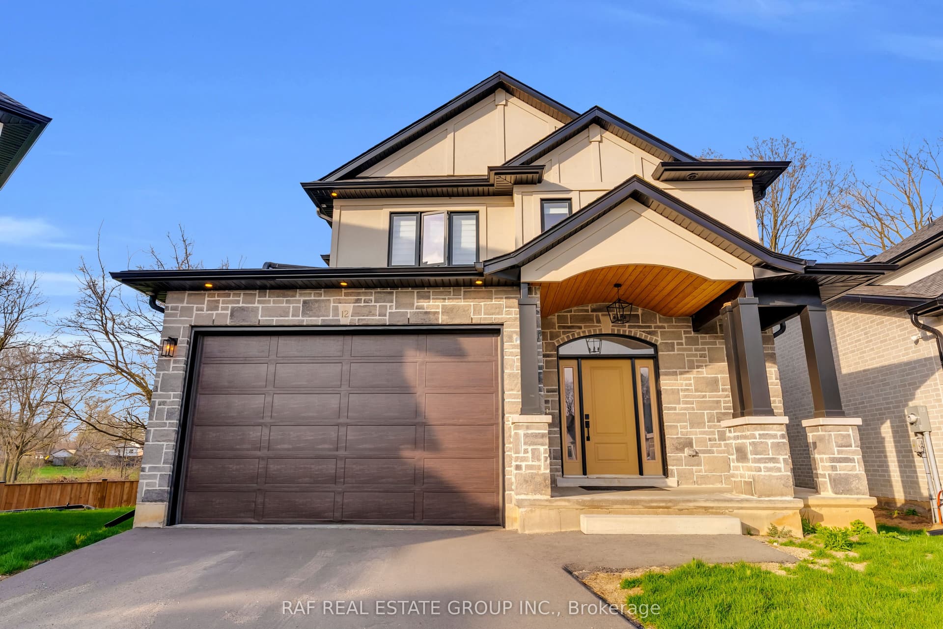 Mount Pleasant Street 12, Brantford, ON N3T 1V1