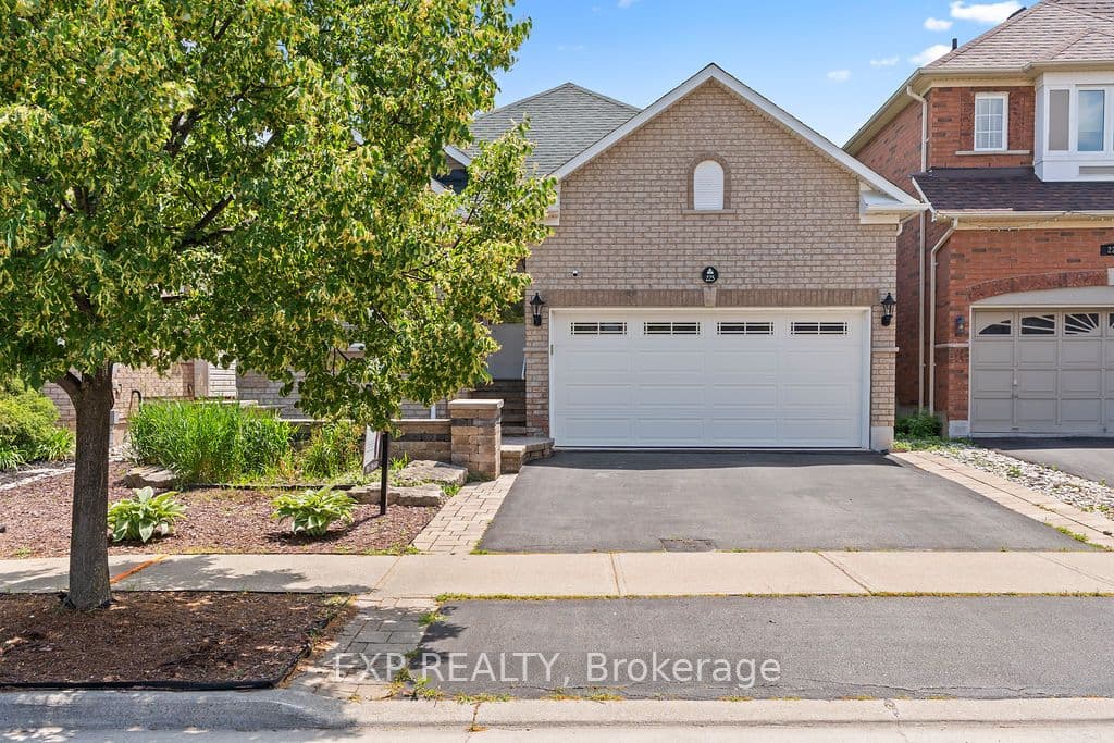 Ellis Crescent, Milton, ON L9T 6B5