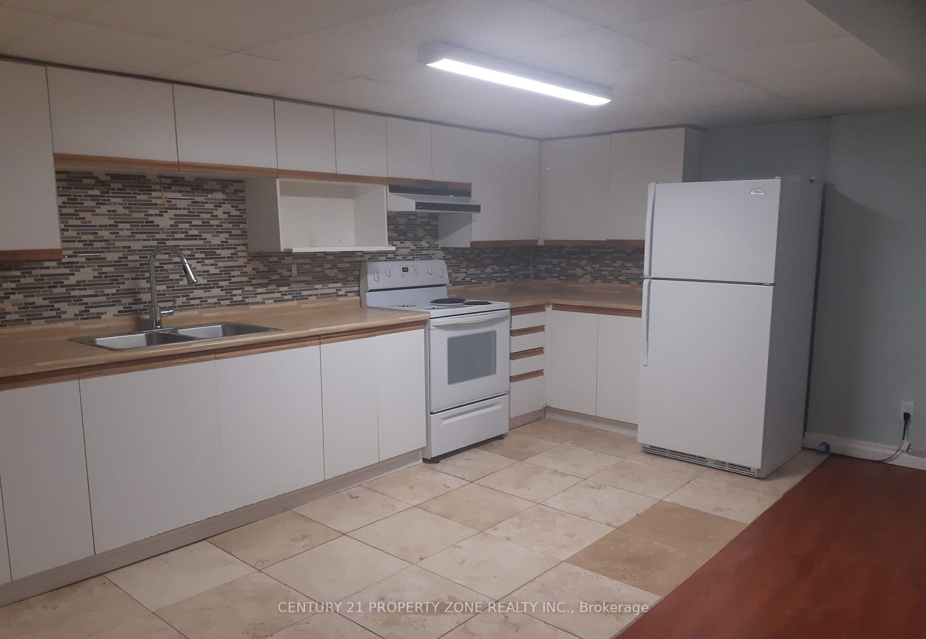 Earnscliffe Circle Lower, Brampton, ON L6T 2B7