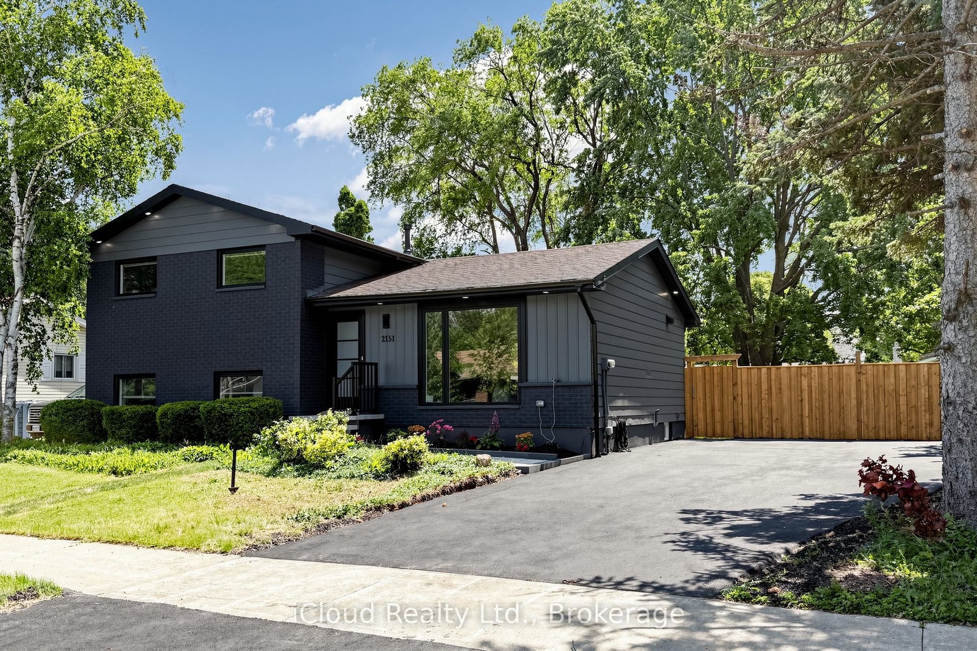 Falmouth Terrace, Burlington, ON L7P 1Y3