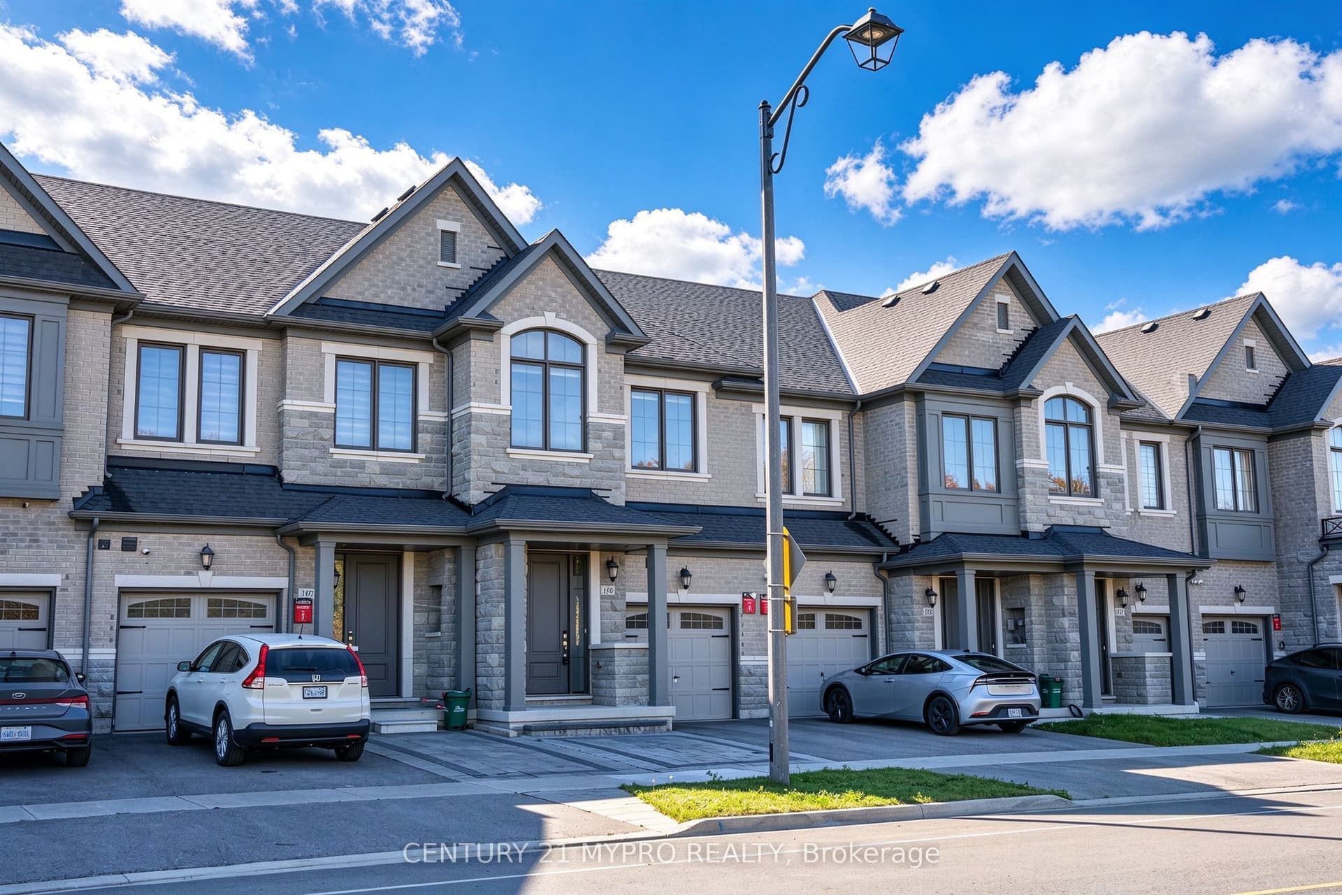 McCague Avenue, Richmond Hill, ON L4S 0M2