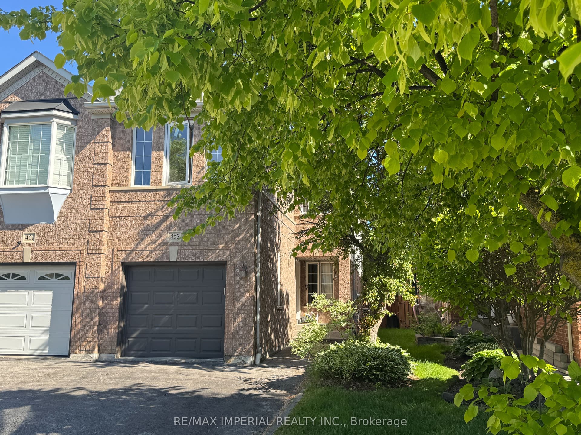 Heddle Crescent, Newmarket, ON L3X 2J4