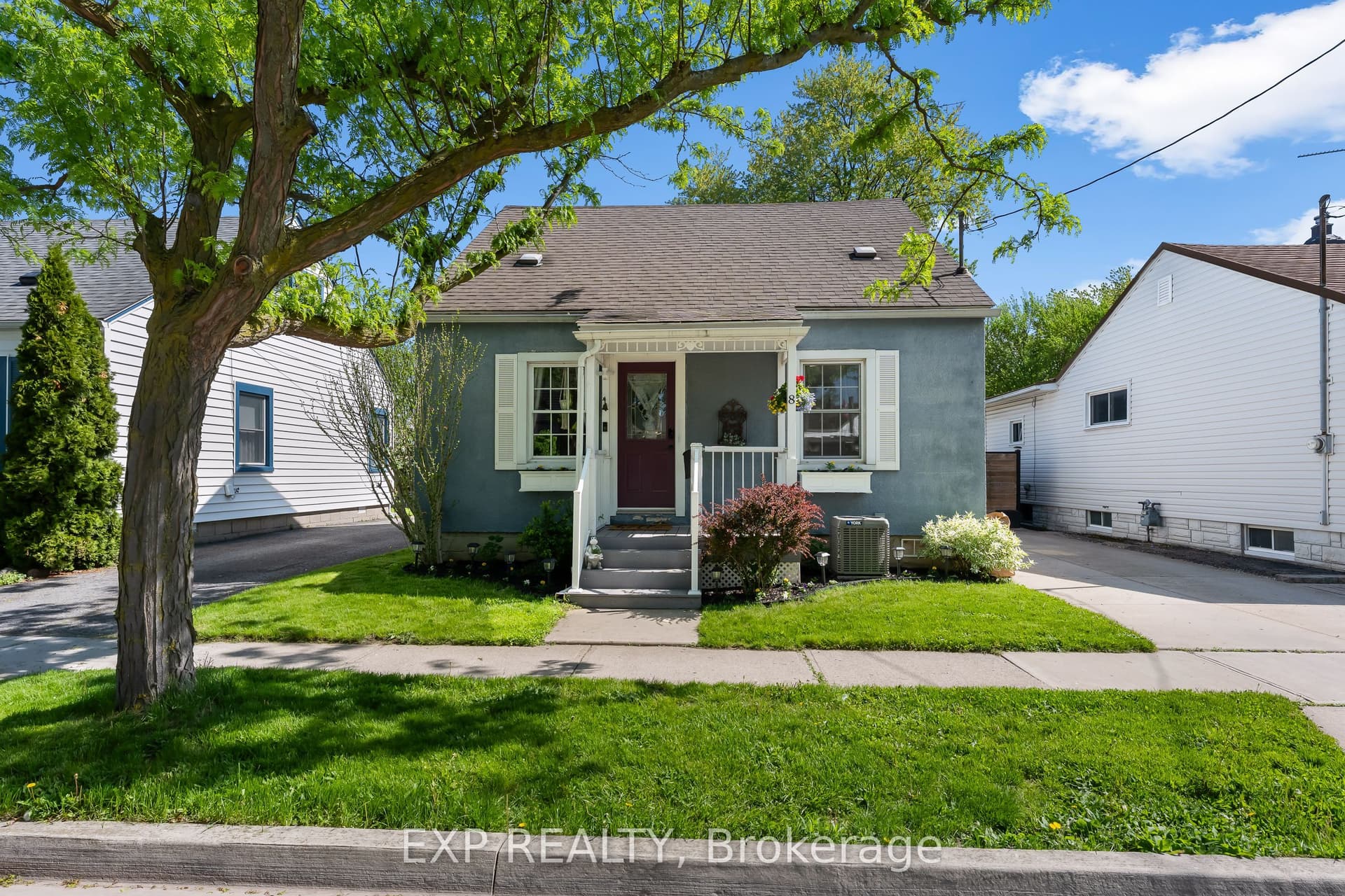 Coventry Street, St. Catharines, ON L2R 2X5