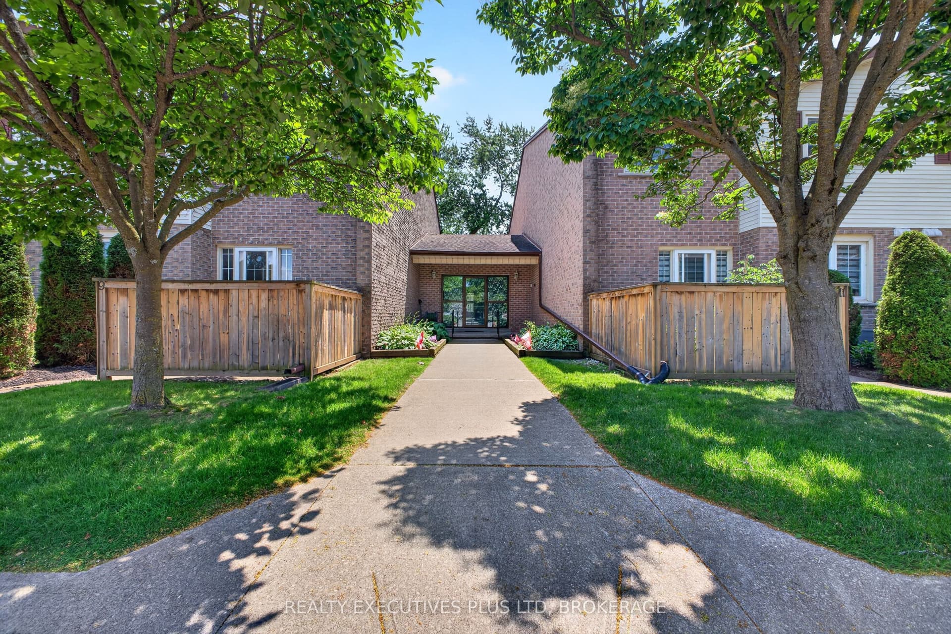 Swayze Drive 6, Niagara Falls, ON L2J 4G9
