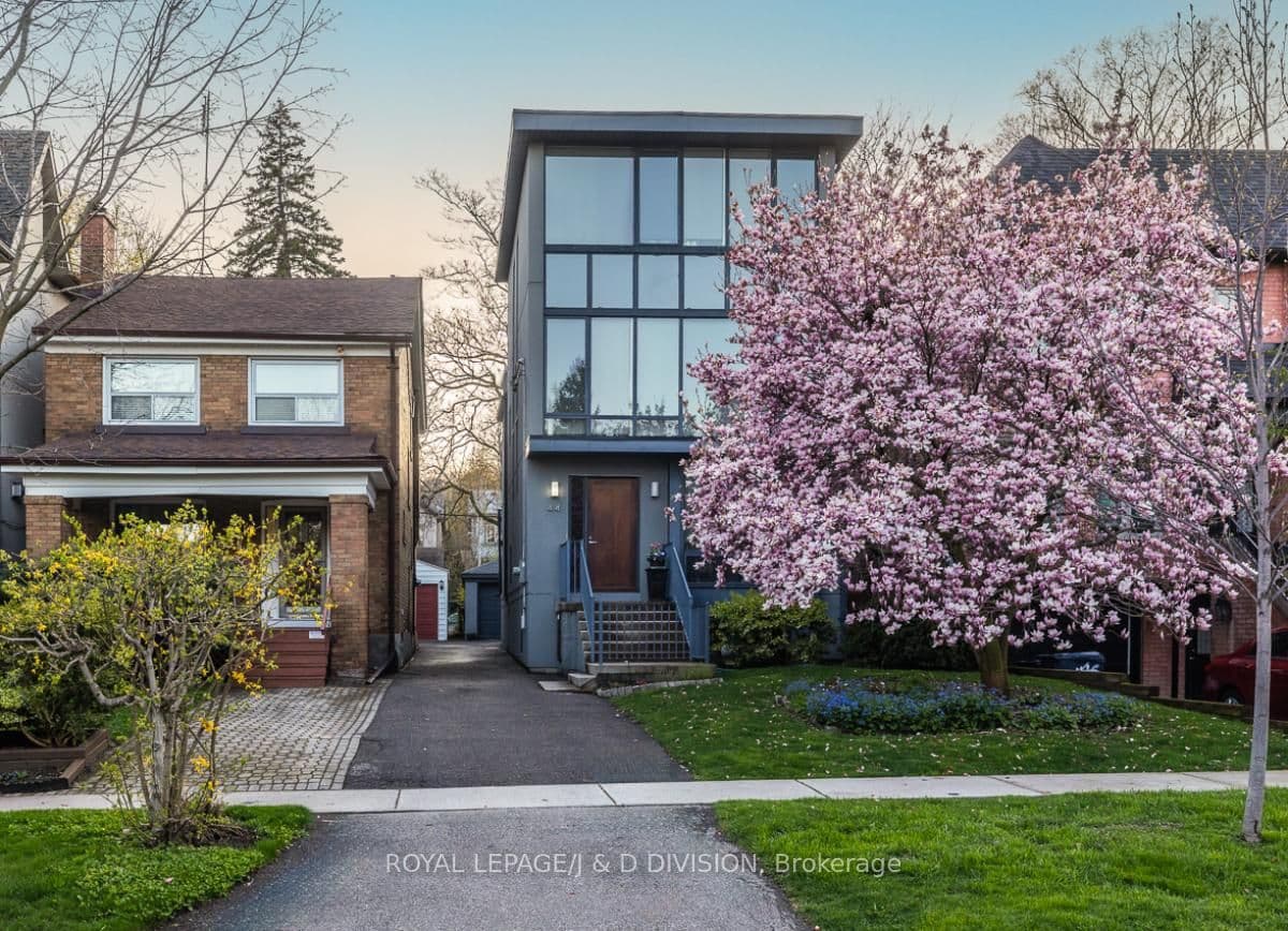 Standish Avenue, Toronto, ON M4W 3B1