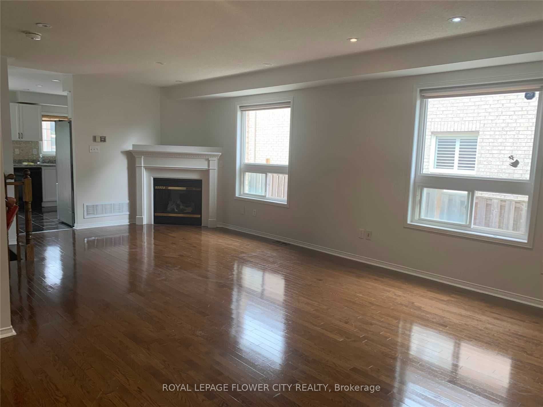 Para Place Upper, Mississauga, ON L5W 1K4