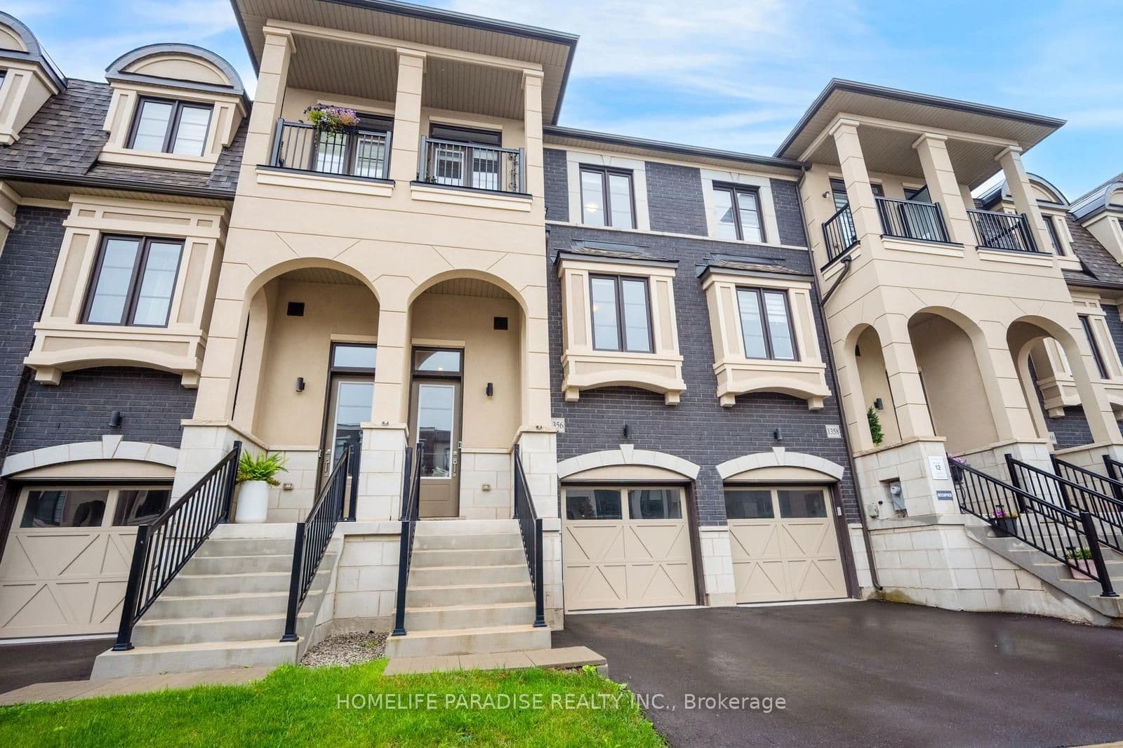 Kaniv Street, Oakville, ON L6M 5R3
