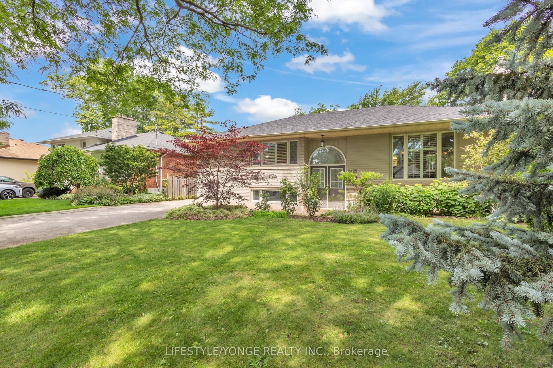 Winston Road, Burlington, ON L7L 3B3