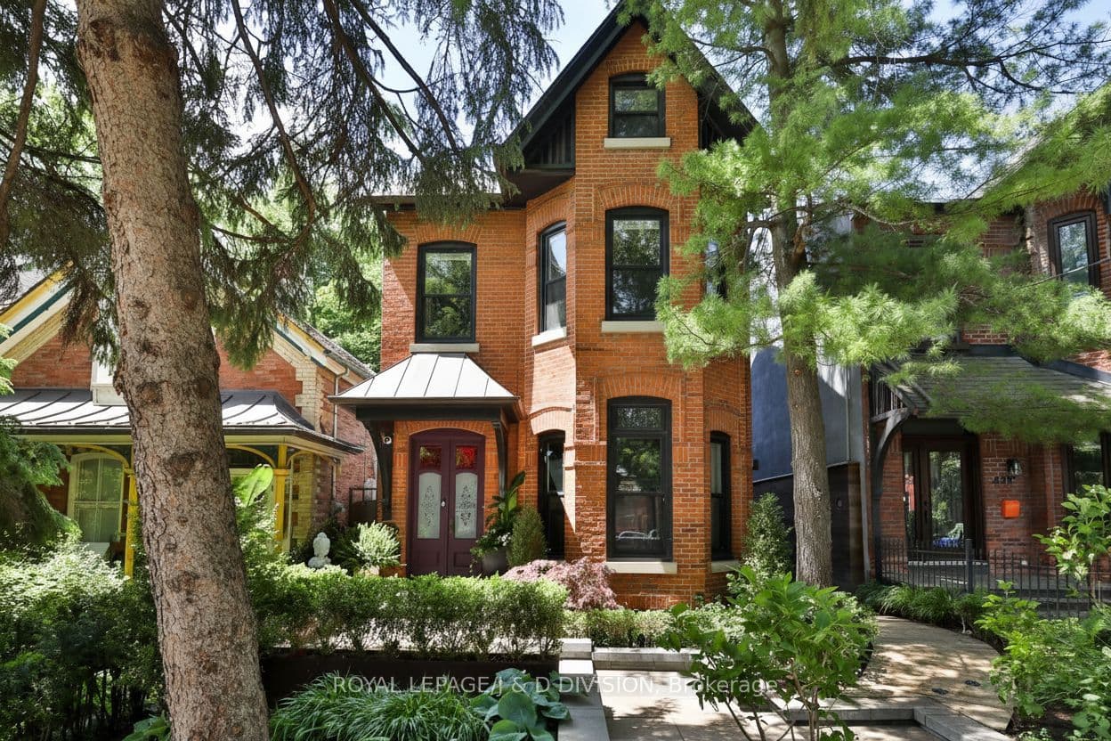 Ontario Street, Toronto C08, ON M5A 2W1