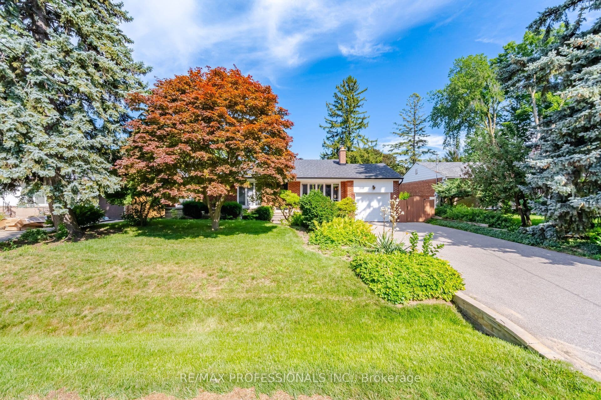 Glenwatson Drive, Mississauga, ON L5E 2V8
