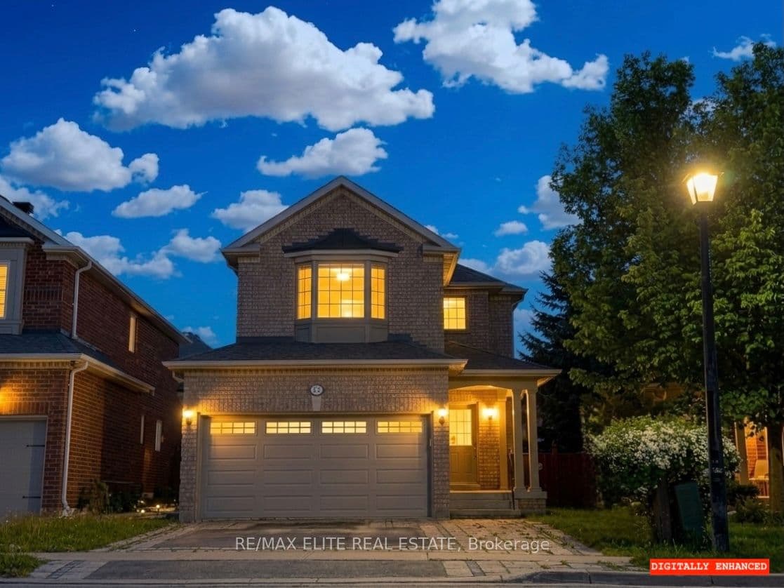 Macedonia Court, Newmarket, ON L3X 2W8