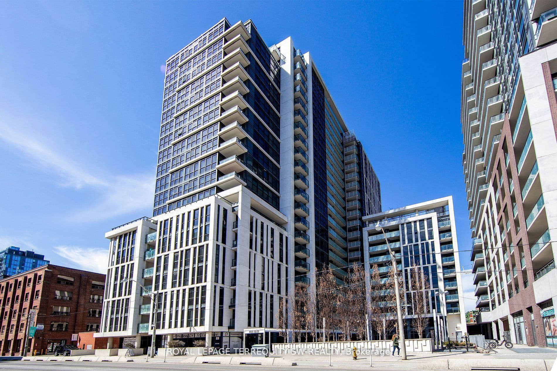 Adelaide Street E 807, Toronto, ON M5A 4S3