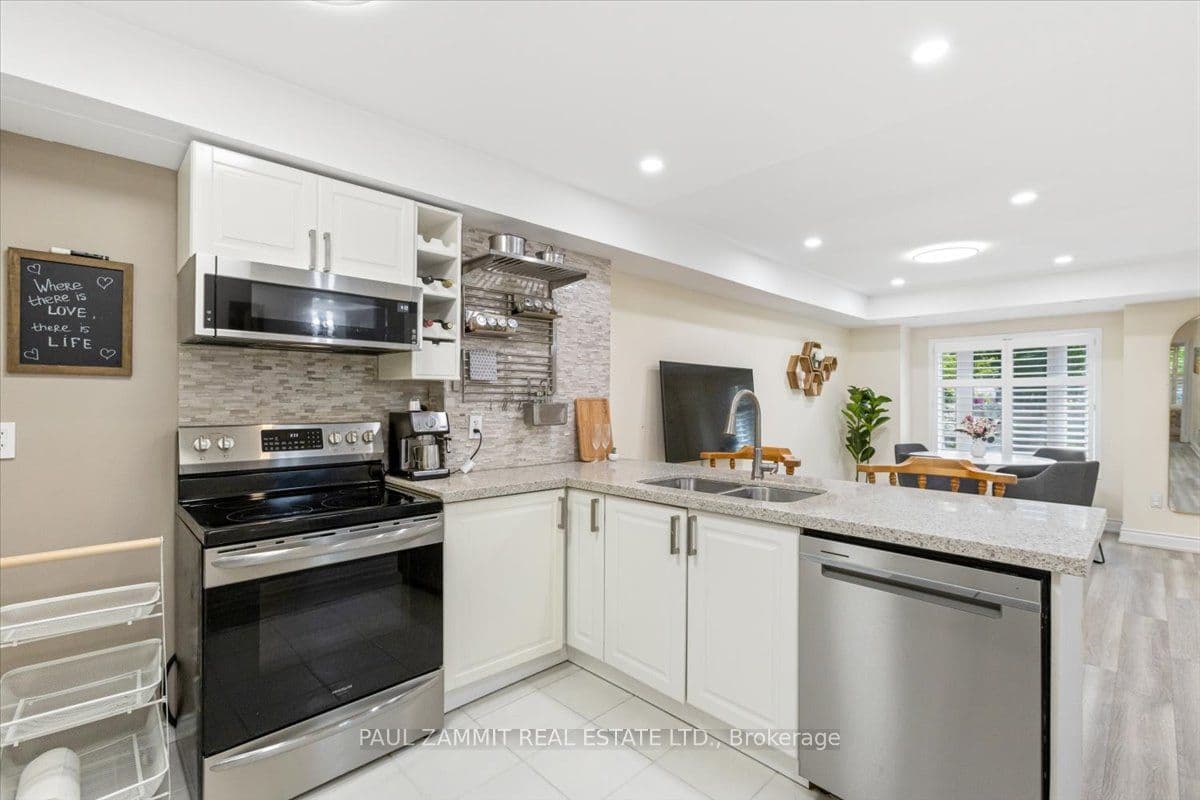 John Street 169, Markham, ON L3T 0A7