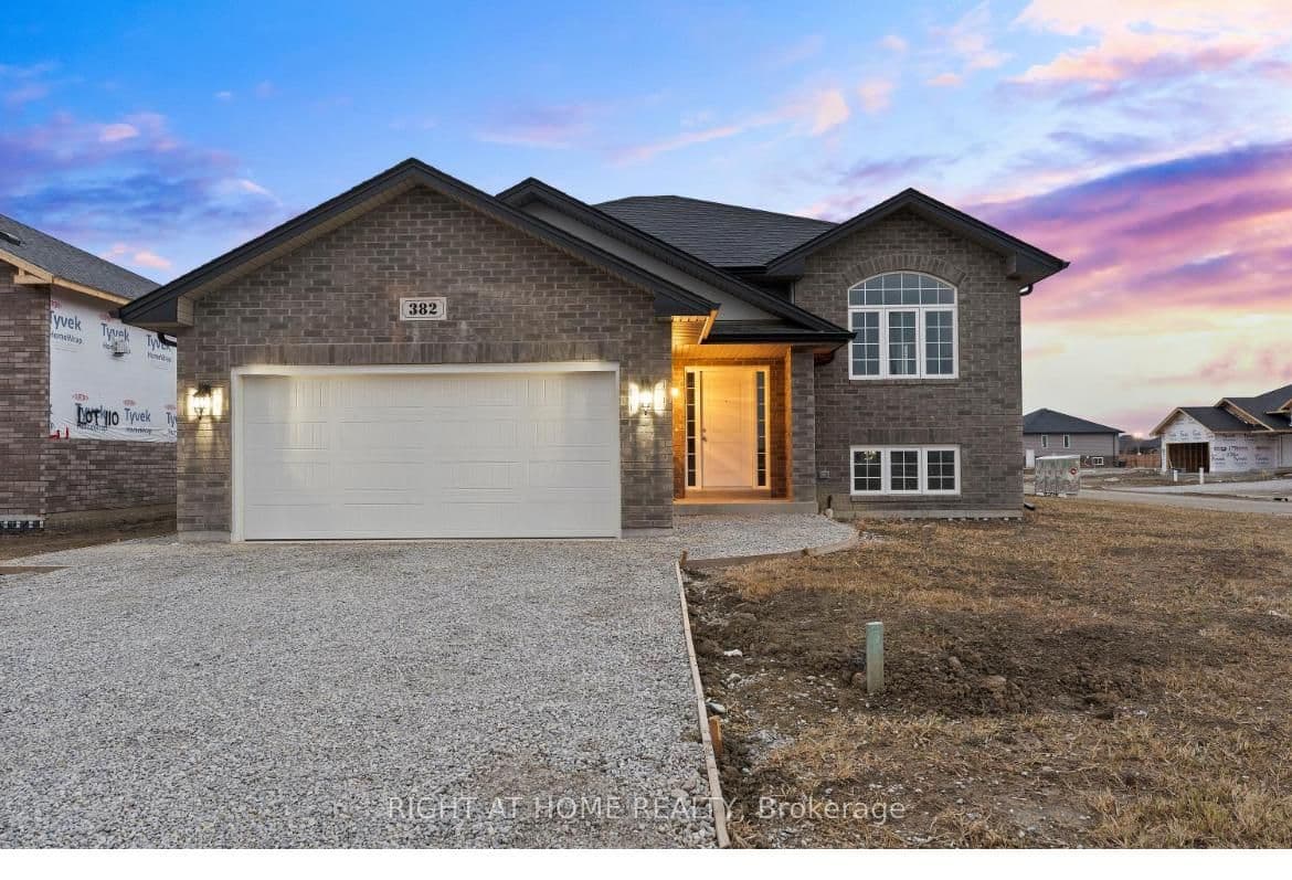 Mulberry Lane, Lakeshore, ON N8L 1A9