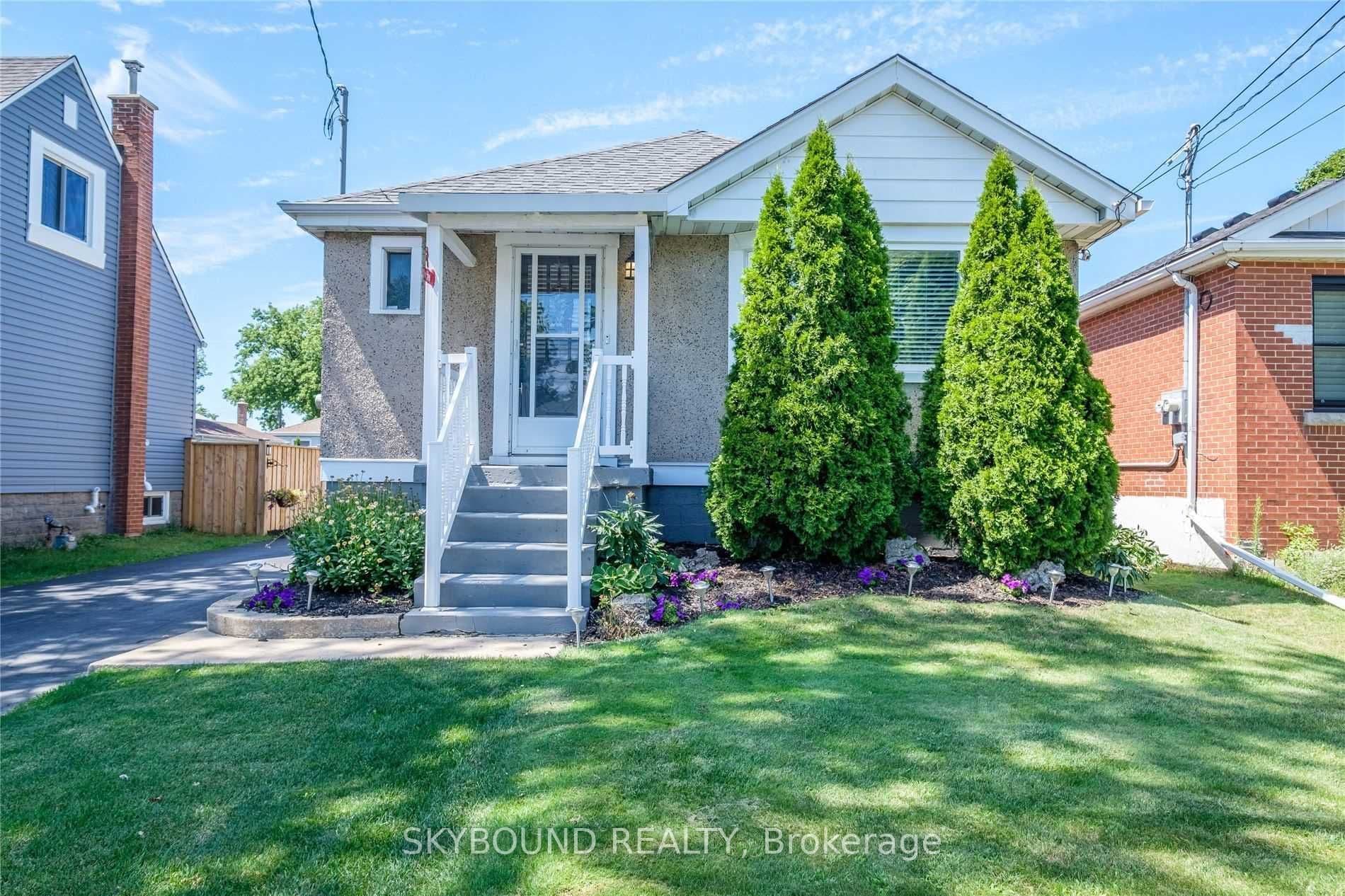 East 39th Street, Hamilton, ON L8V 4H1