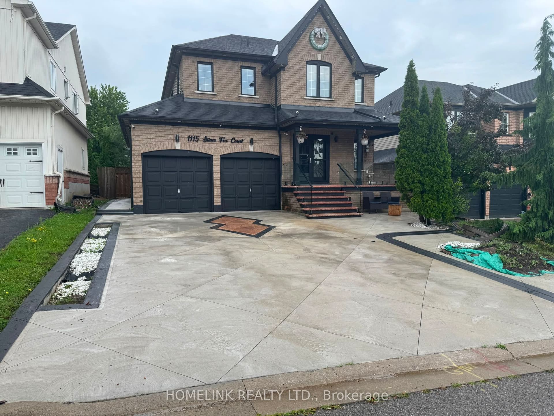 Silverfox Court, Oshawa, ON L1K 2T9