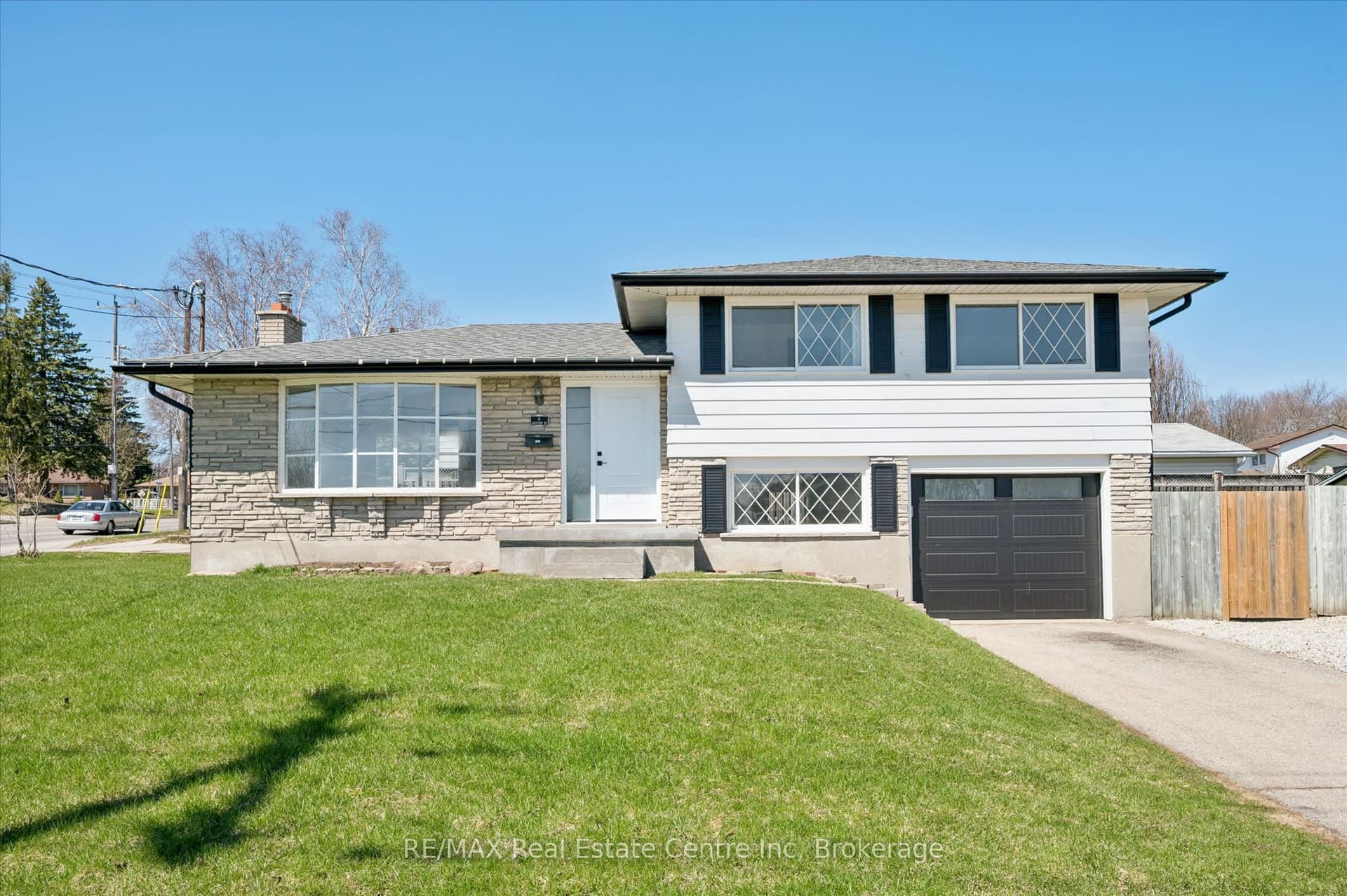 Eastview Road, Guelph, ON N1E 1Z4
