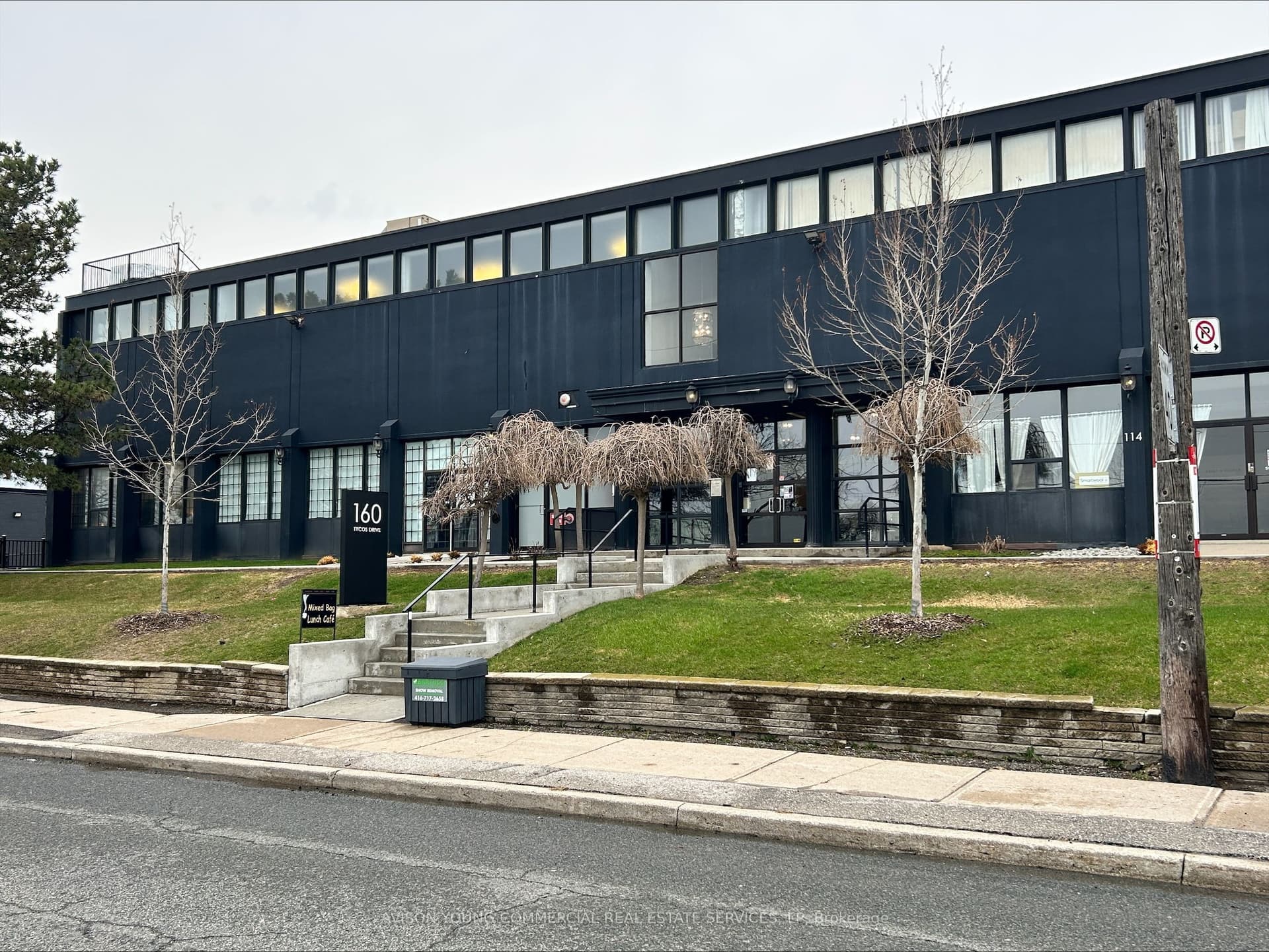 Tycos Drive 2205, Toronto, ON M6W 1W8