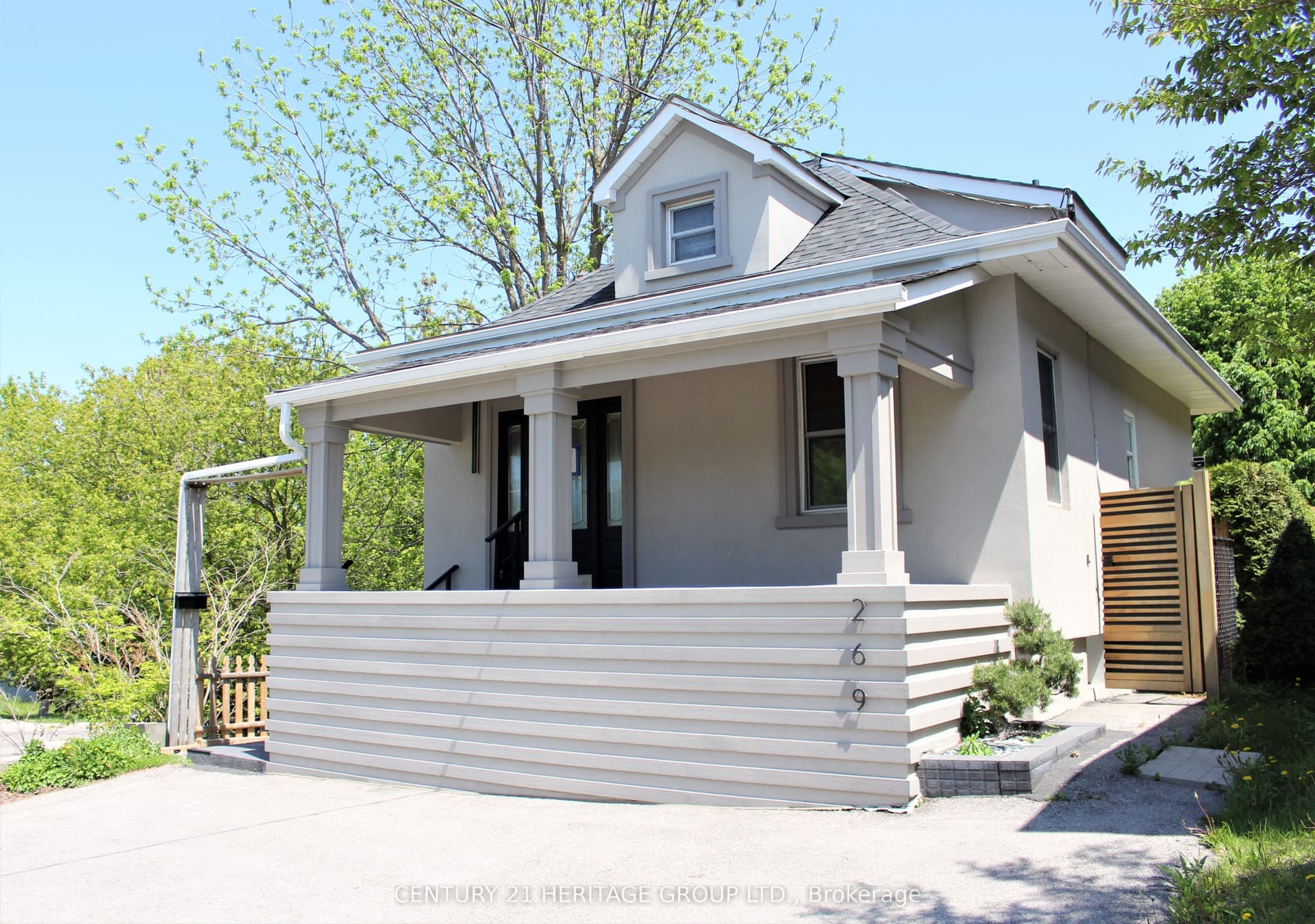 Prospect Street, Newmarket, ON L3Y 3V3